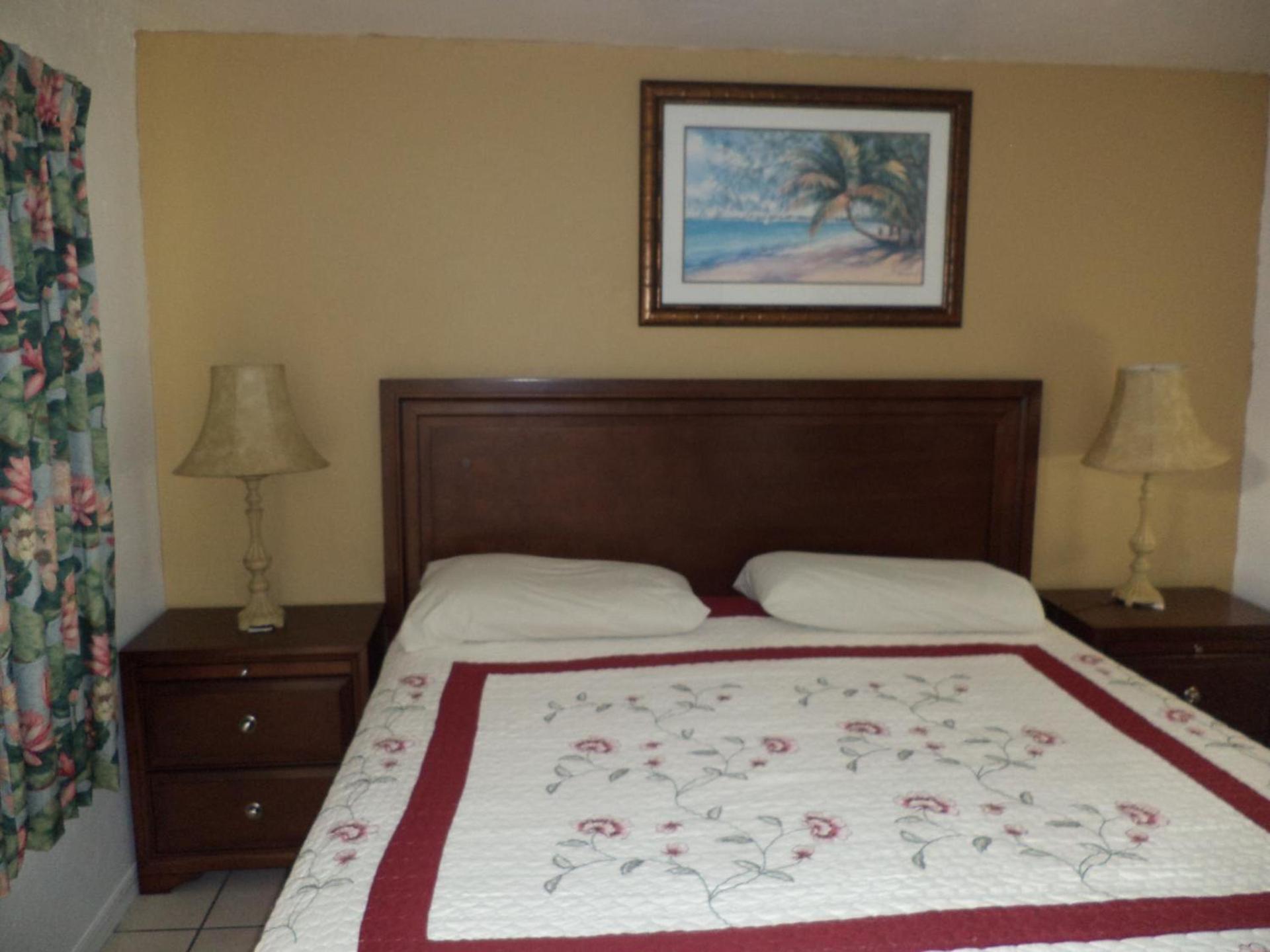 Glades Motel - Naples photo 51