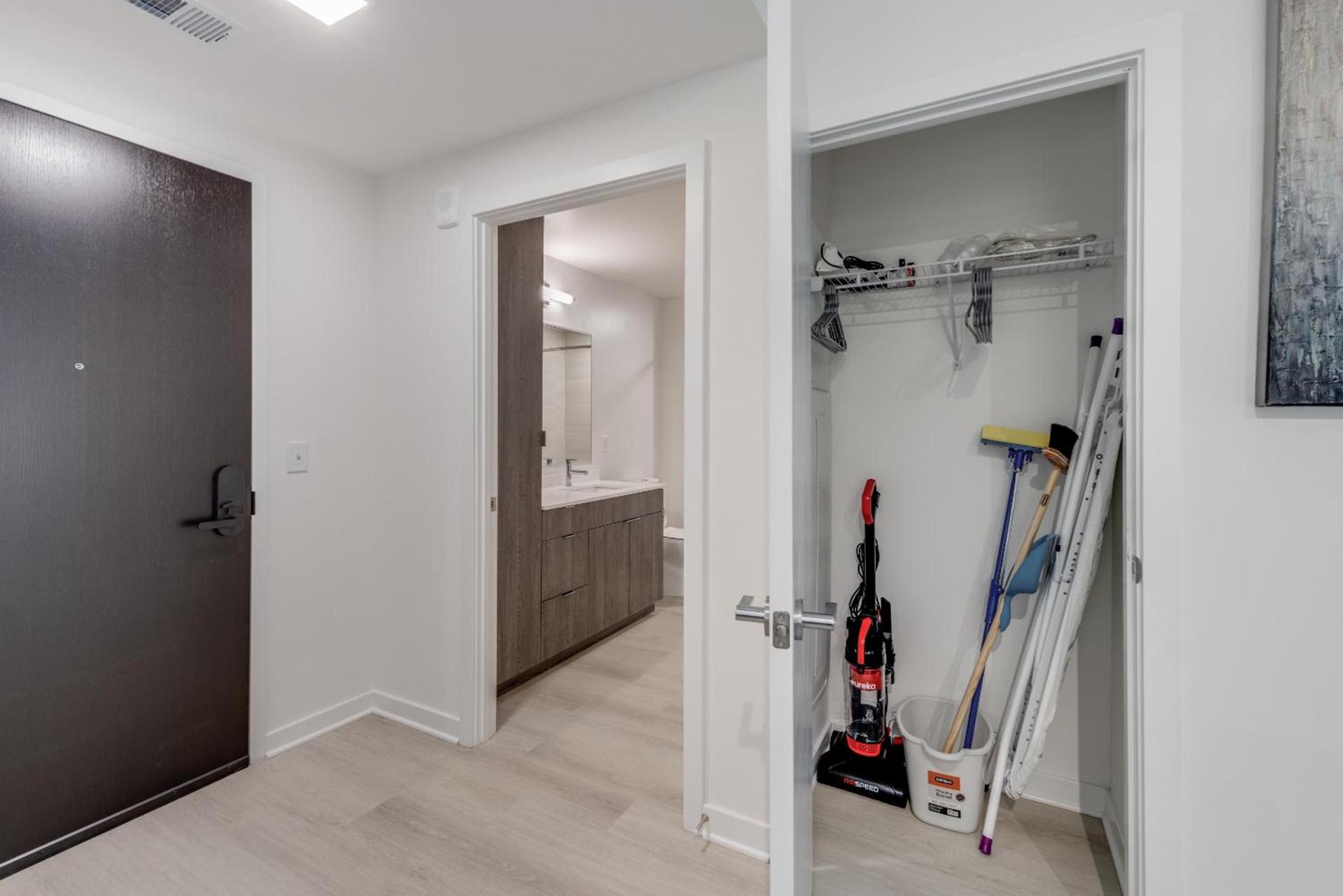 Global Luxury Suites at Capitol Hill photo 10