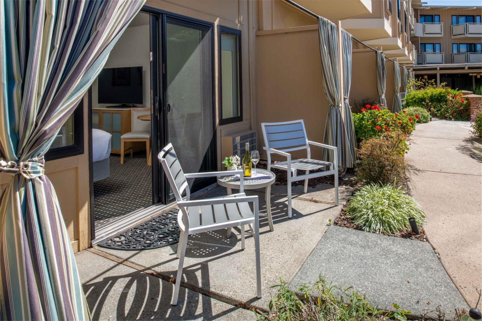 The Lodge at Tiburon photo 5