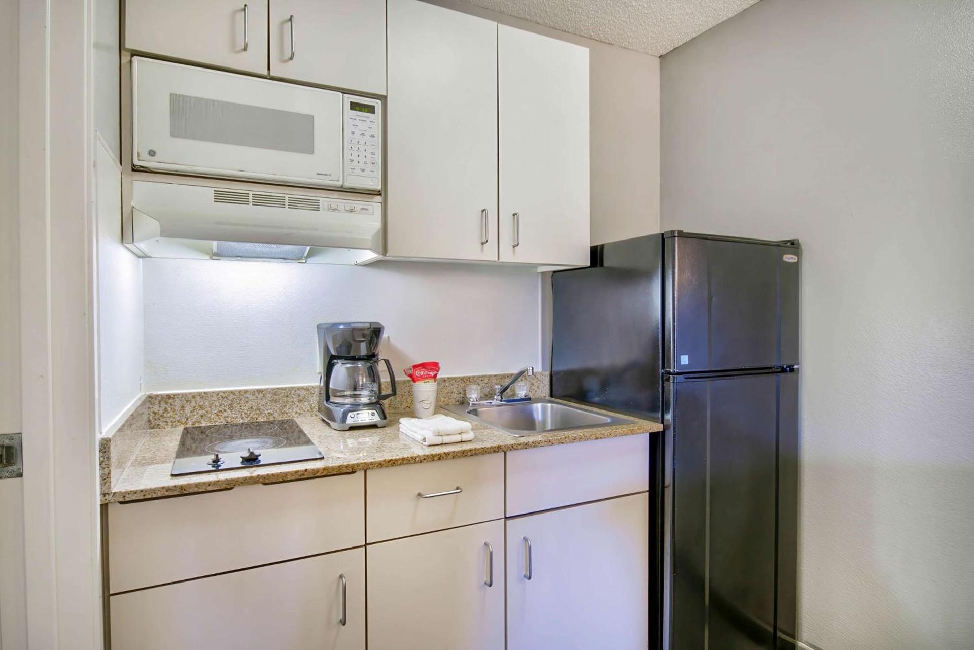 Studio 6-Phoenix, AZ - Deer Valley photo 16