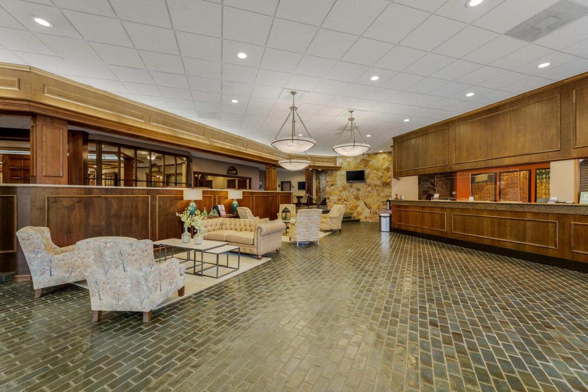 Best Western Plus Wooster Hotel & Conference Center photo 4