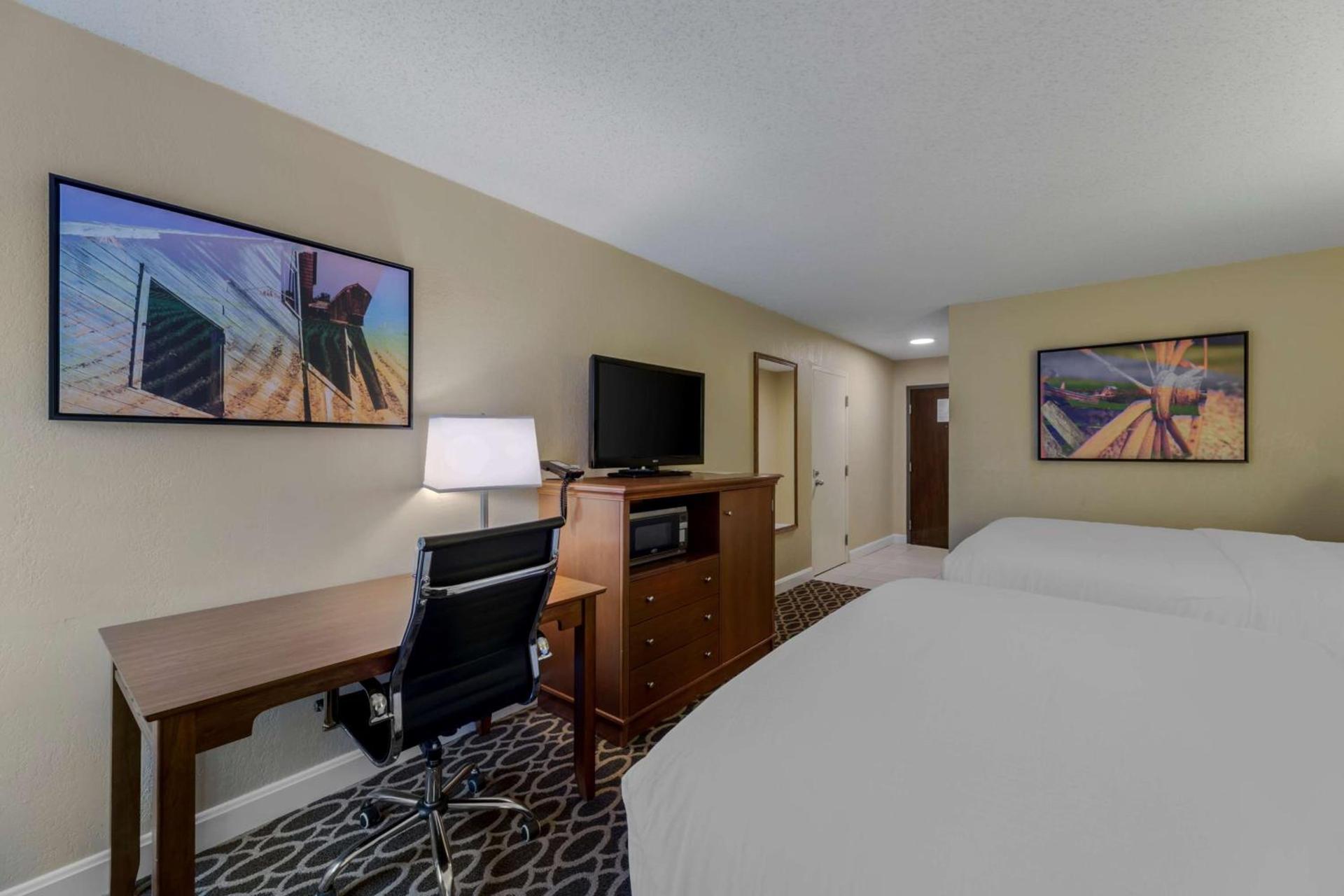 Best Western Plus Wooster Hotel & Conference Center photo 20