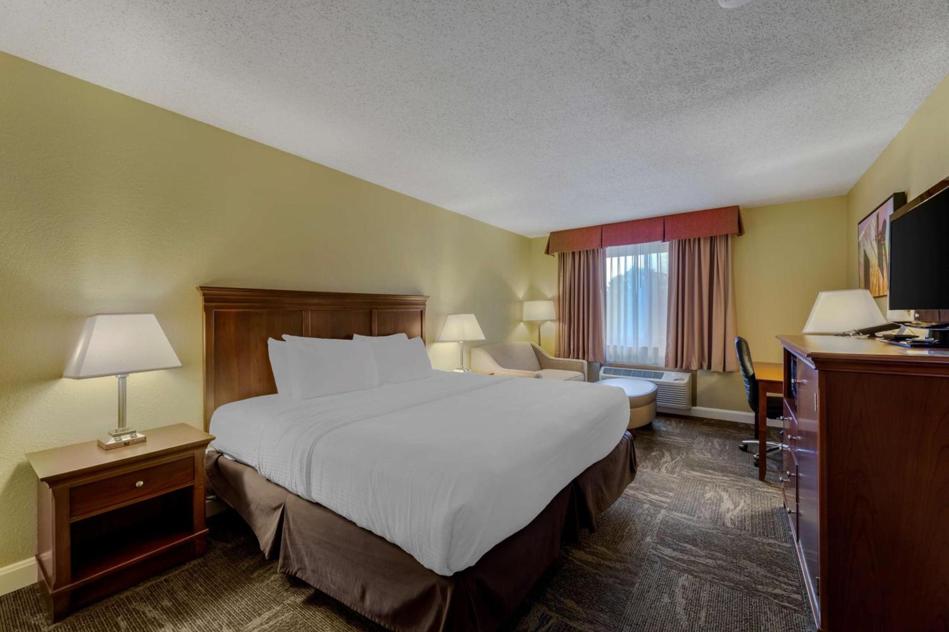 Best Western Plus Wooster Hotel & Conference Center photo 21