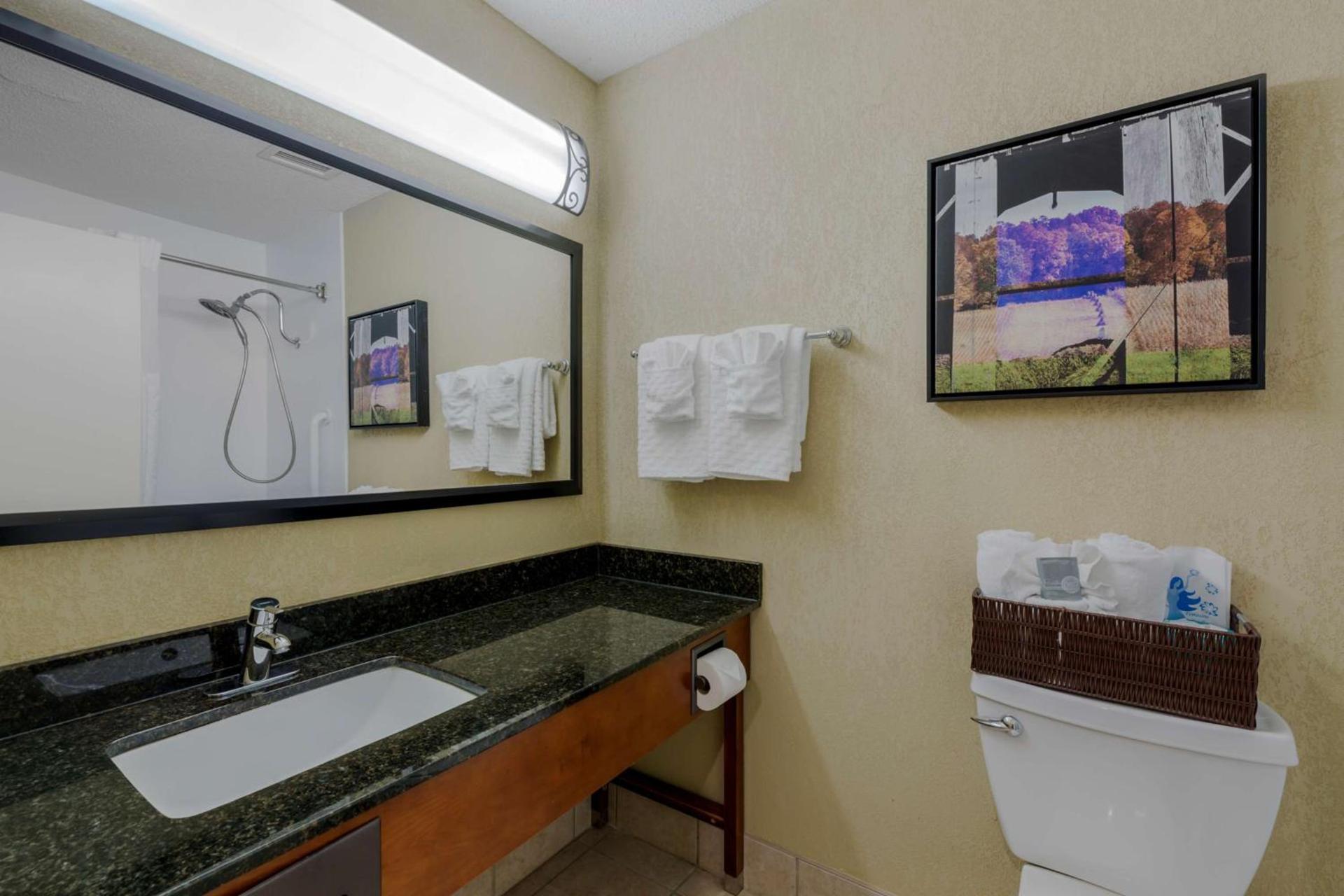 Best Western Plus Wooster Hotel & Conference Center photo 27