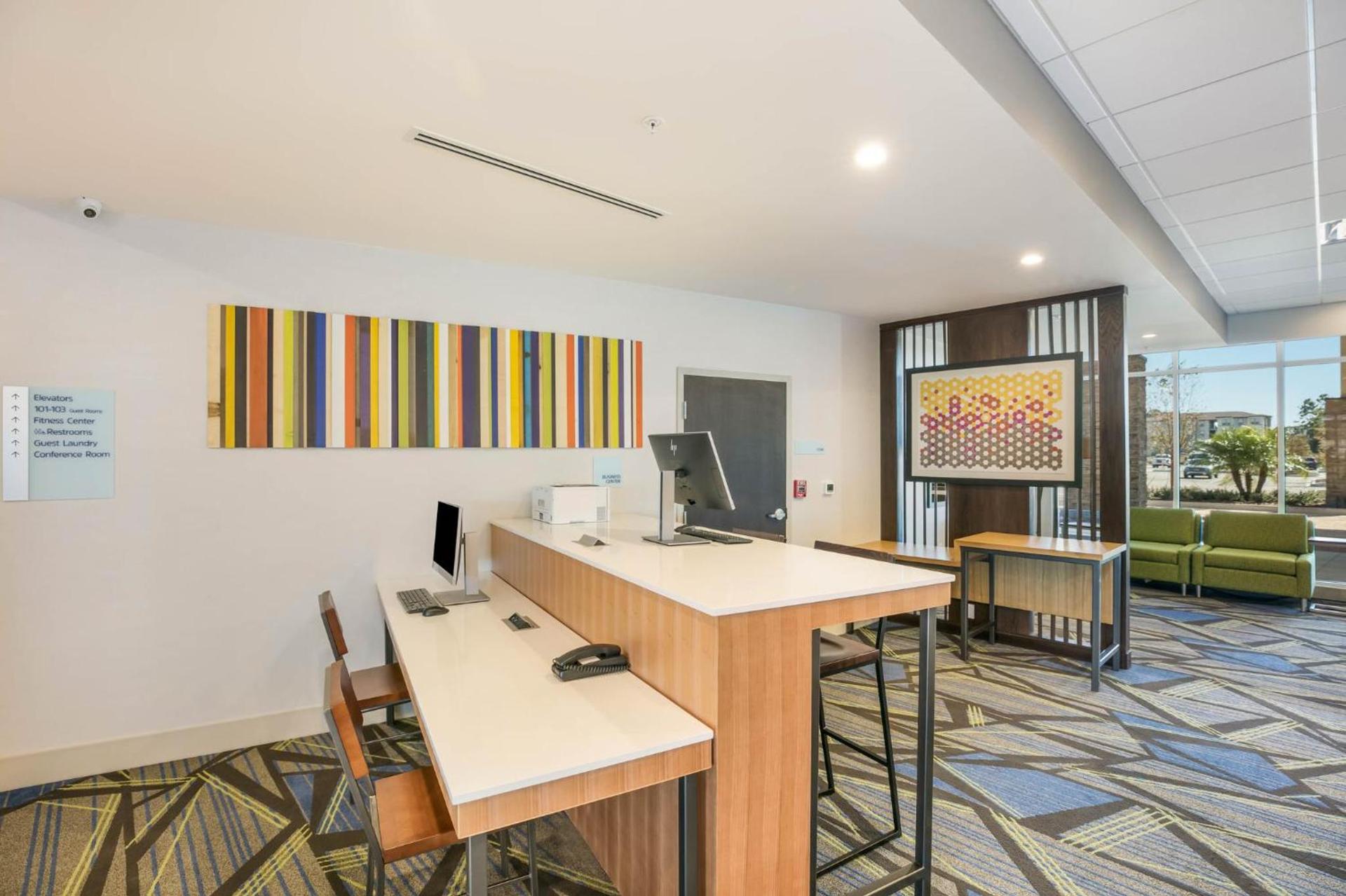 Holiday Inn Express & Suites Jacksonville - Town Center by IHG photo 35