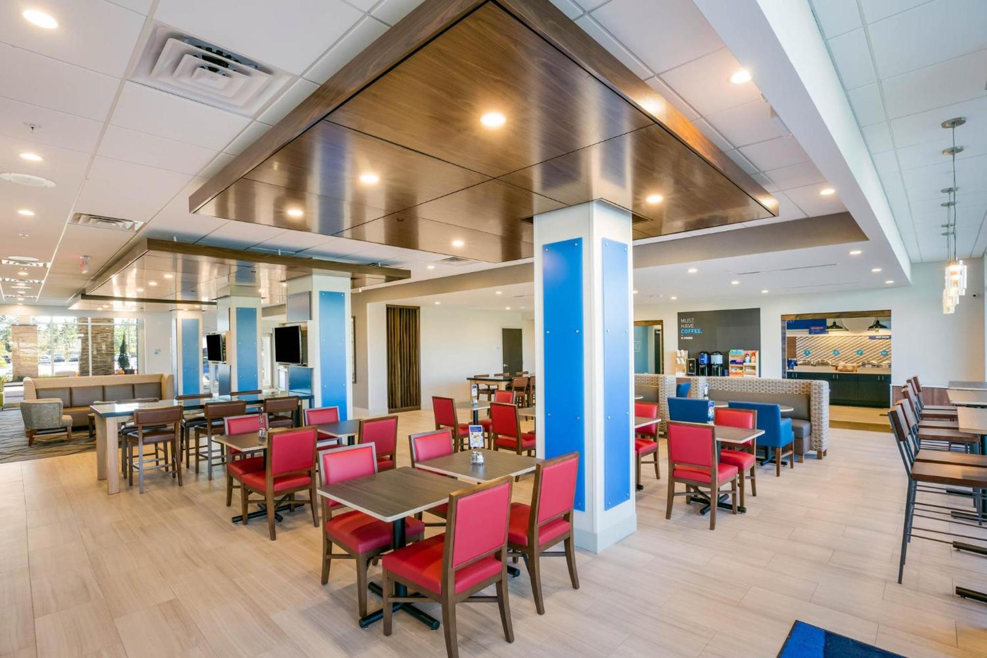 Holiday Inn Express & Suites Jacksonville - Town Center by IHG photo 22