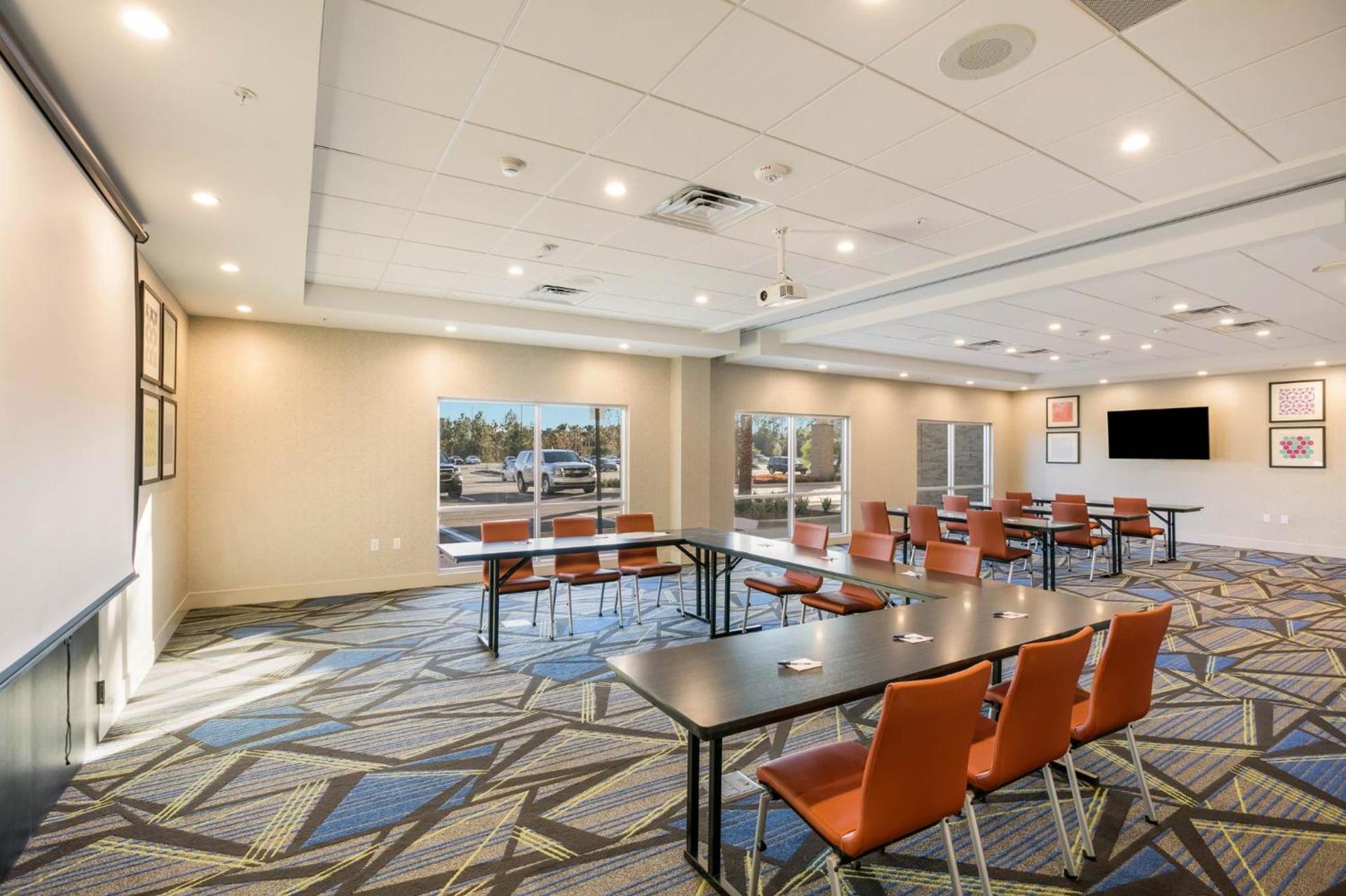 Holiday Inn Express & Suites Jacksonville - Town Center by IHG photo 44