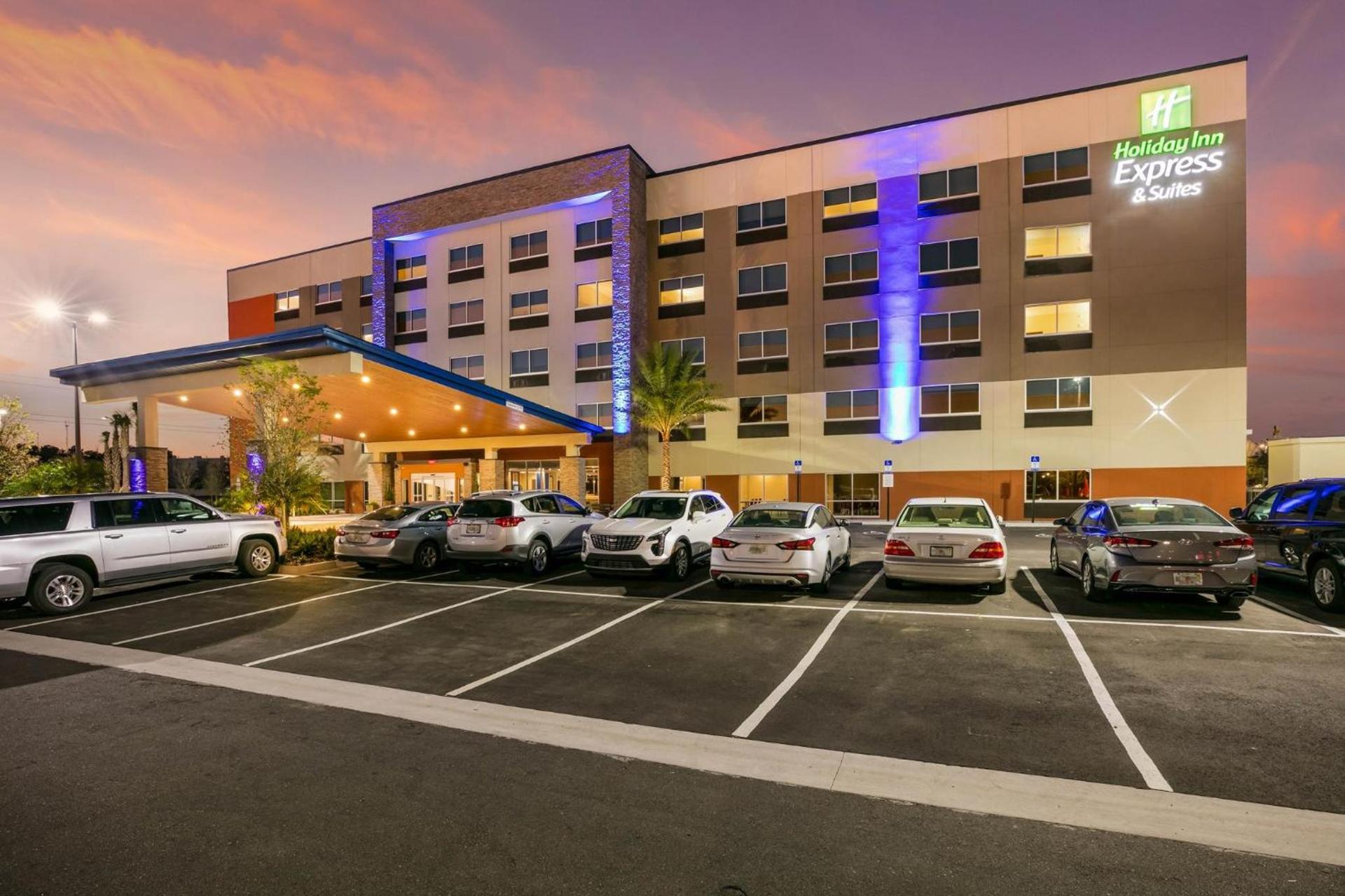 Holiday Inn Express & Suites Jacksonville - Town Center by IHG photo 46