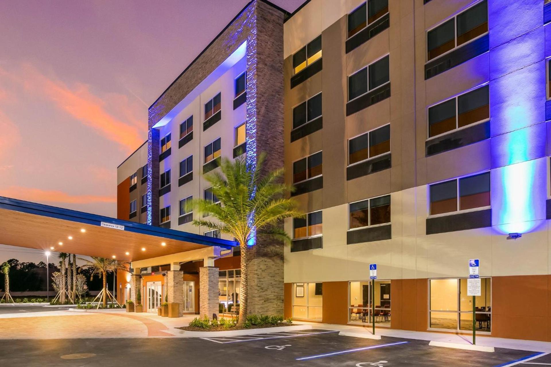 Holiday Inn Express & Suites Jacksonville - Town Center by IHG photo 47