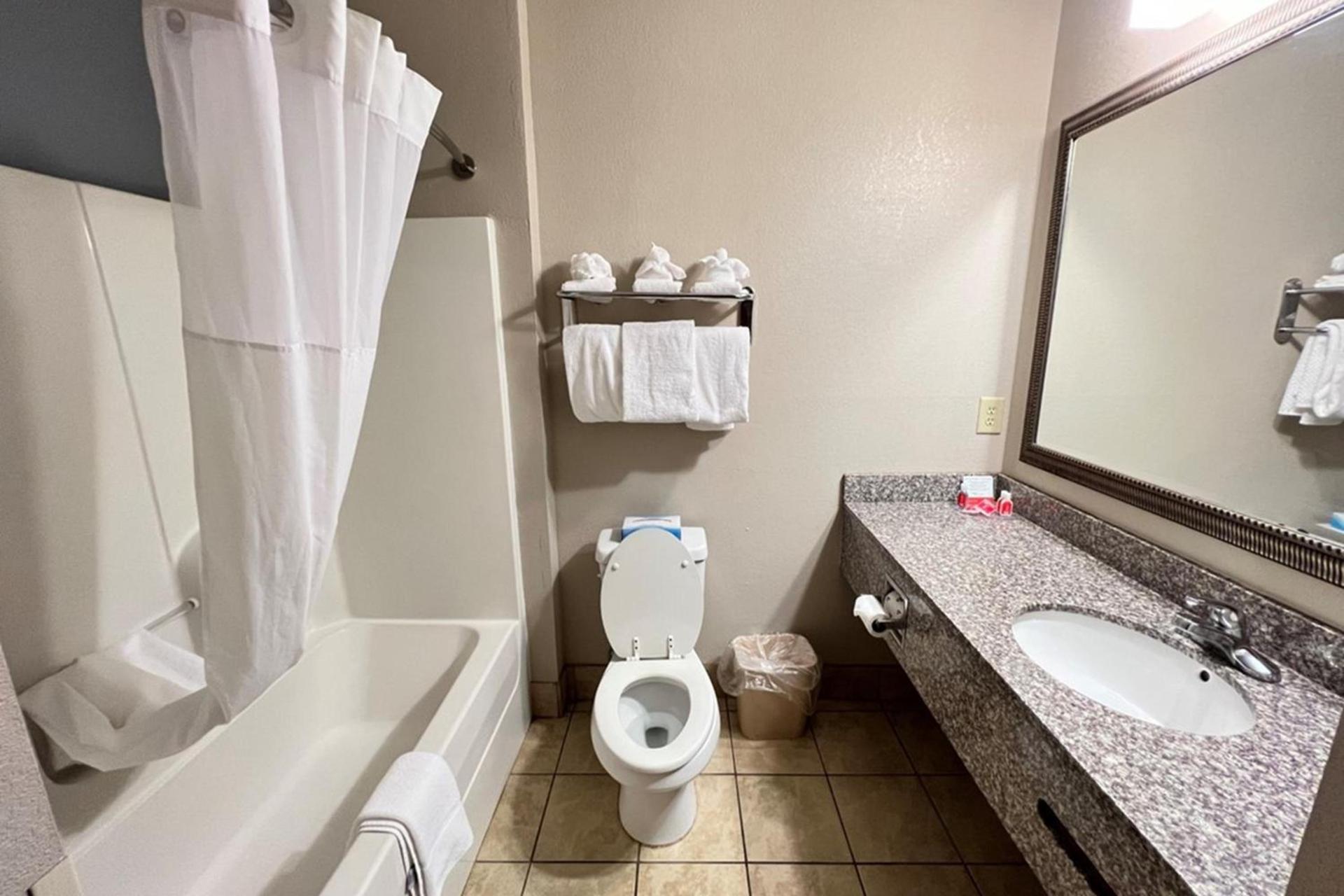 Econo Lodge Augusta West near Fort Gordon photo 50