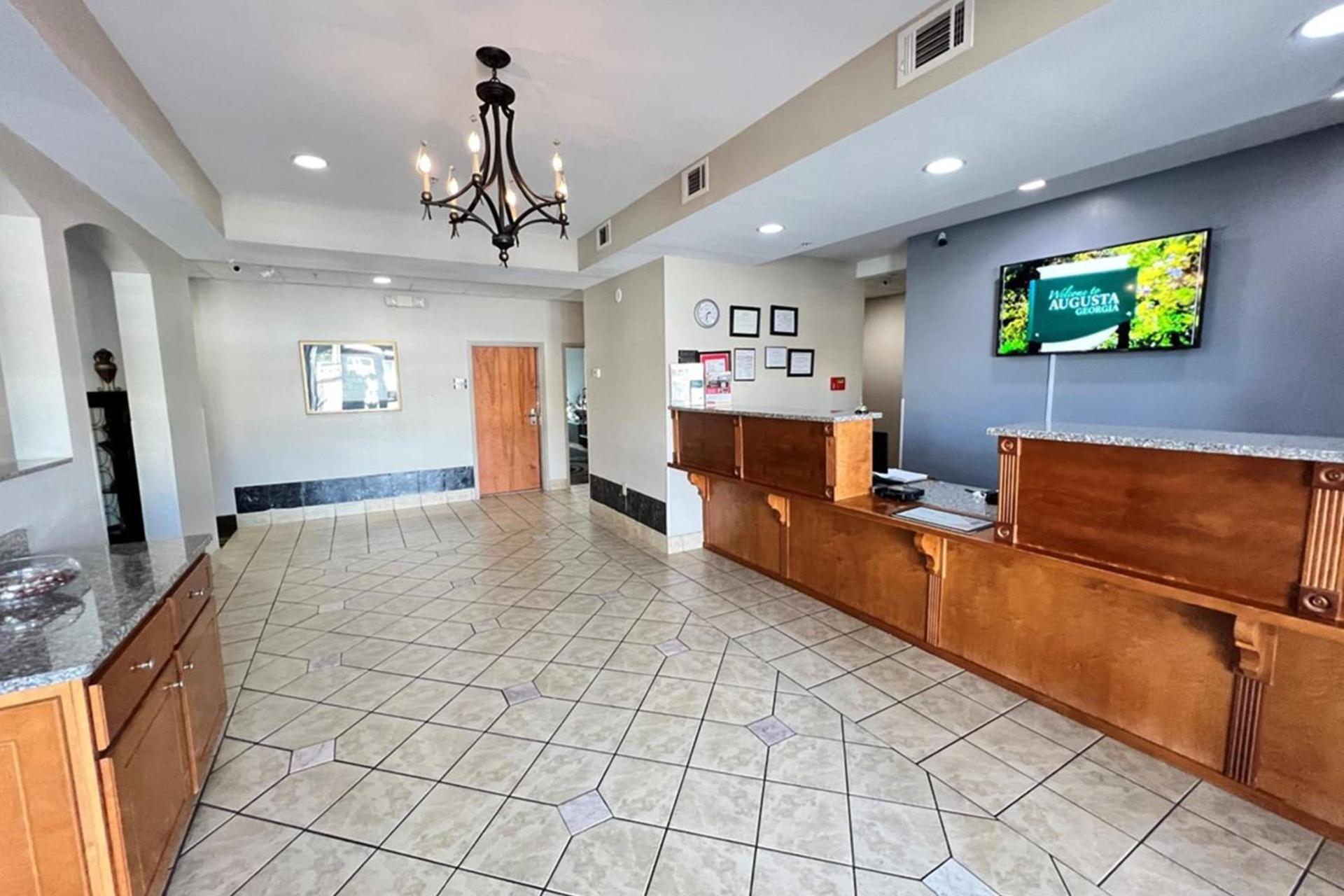 Econo Lodge Augusta West near Fort Gordon photo 34