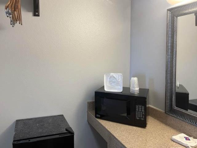 Motel 6 Riviera Beach FL photo 11