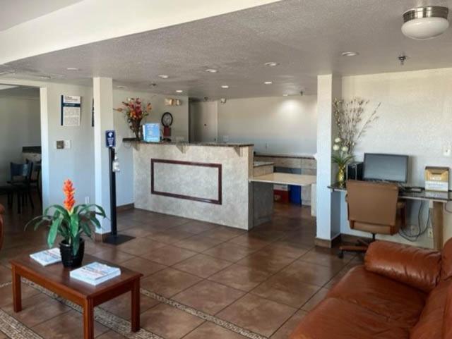 Motel 6 Riviera Beach FL photo 17