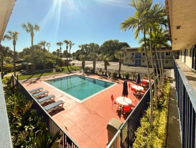Motel 6 Riviera Beach FL photo 18