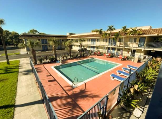 Motel 6 Riviera Beach FL photo 19