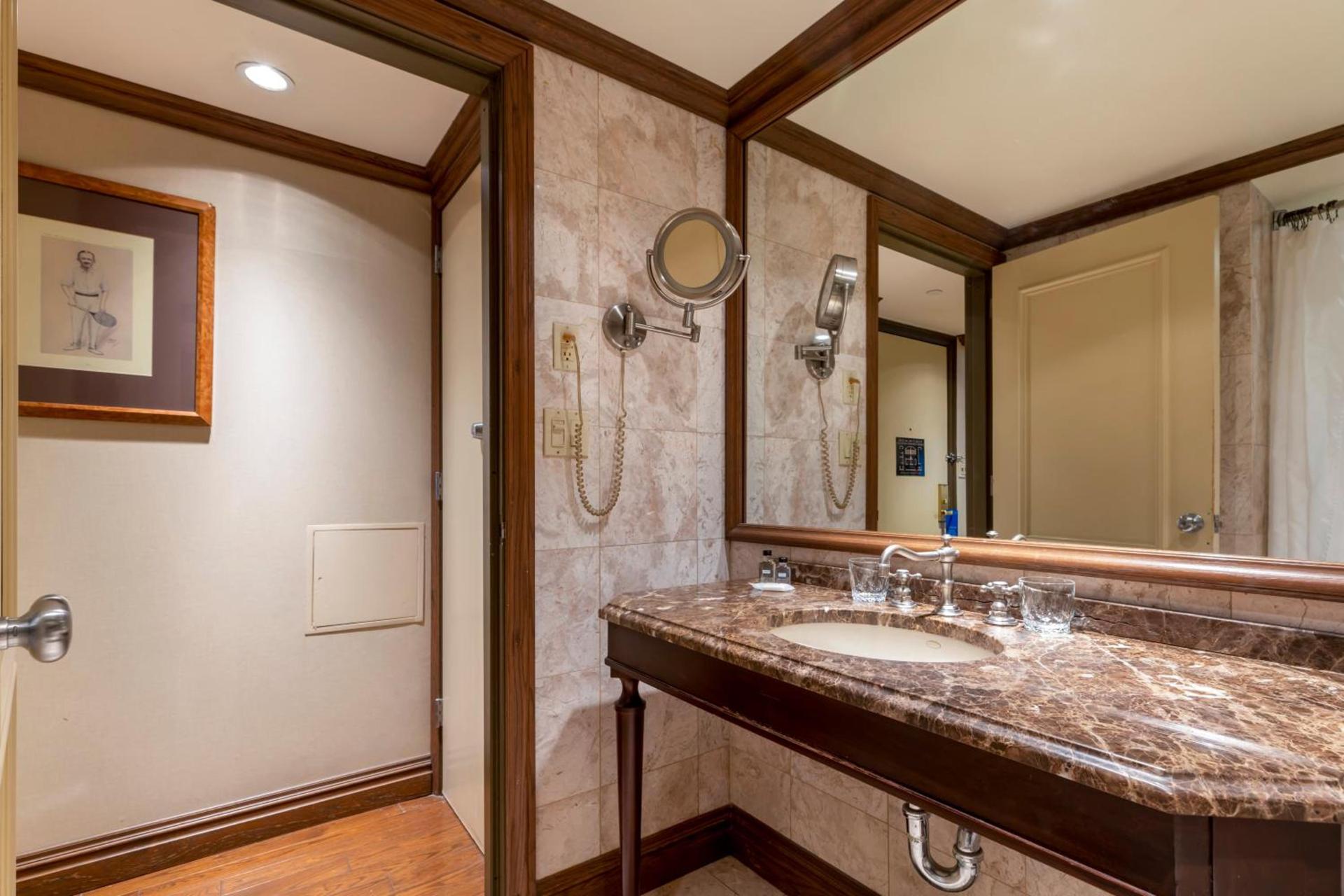 The Blakely by LuxUrban photo 60