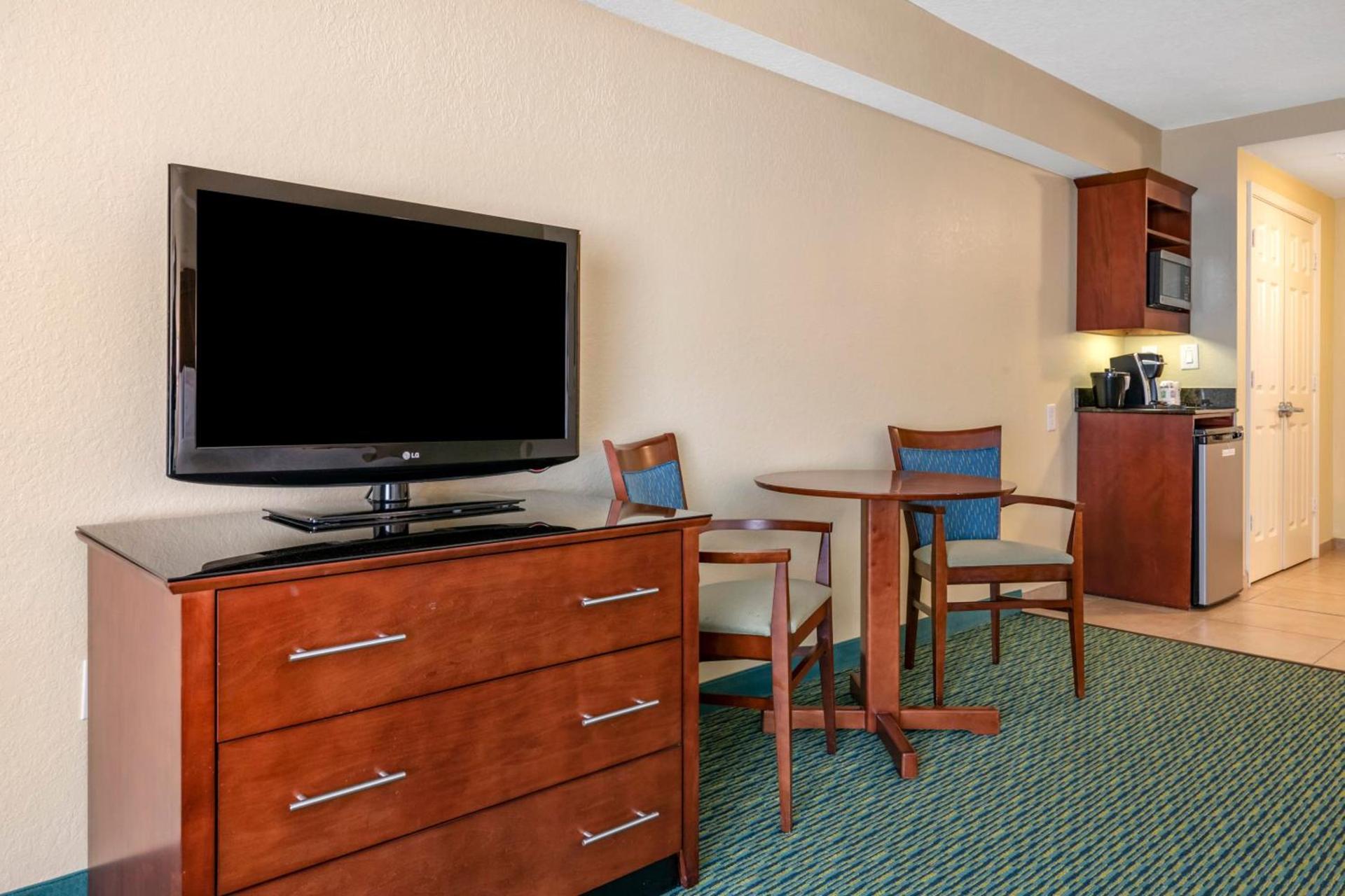 Holiday Inn Resort Orlando - Lake Buena Vista by IHG photo 14