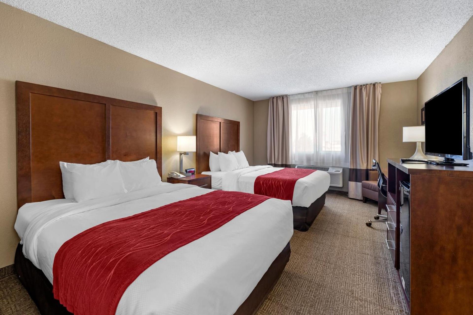 Comfort Inn & Suites Hays I-70 photo 29