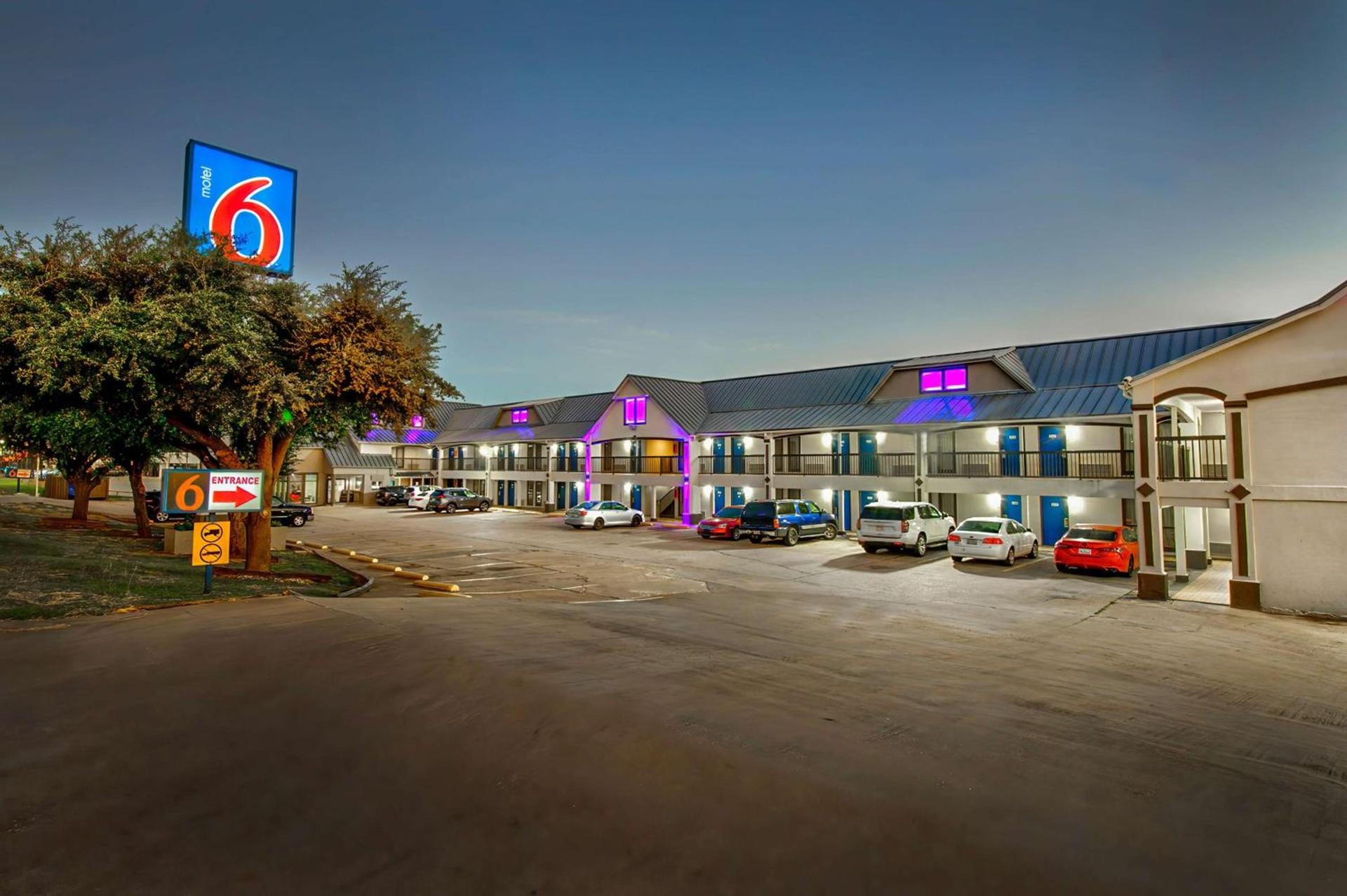 Motel 6-Fort Worth, TX - White Settlement photo 1