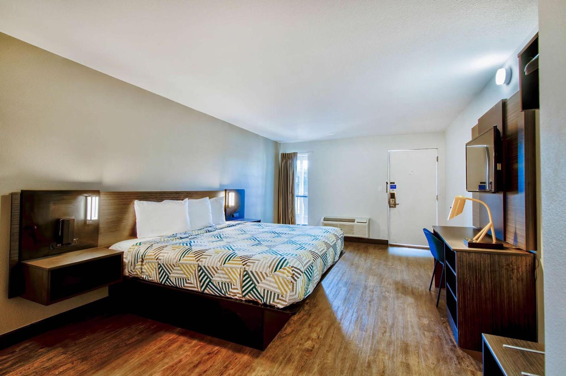 Motel 6-Fort Worth, TX - White Settlement photo 9
