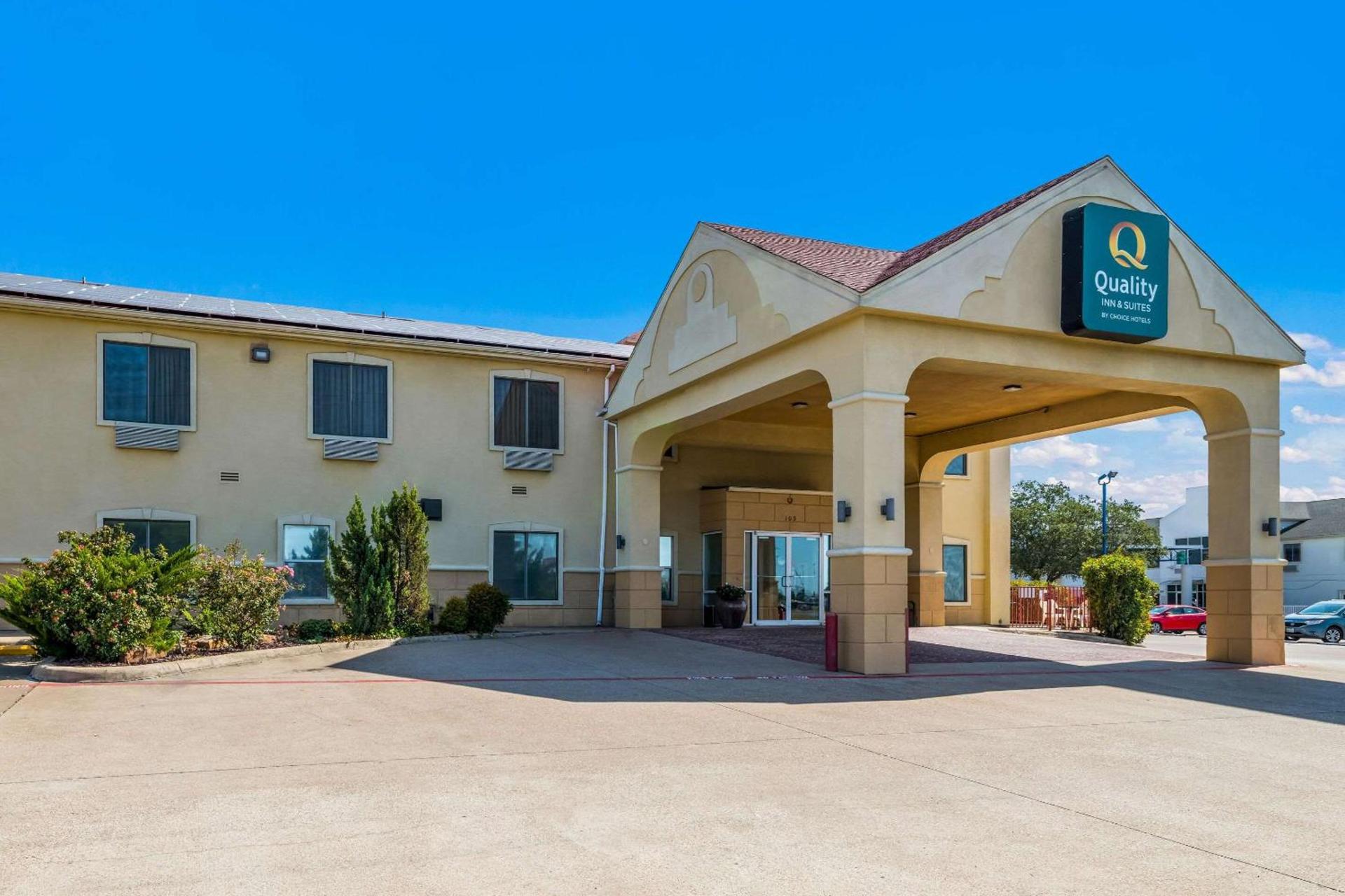Quality Inn & Suites Terrell photo 4