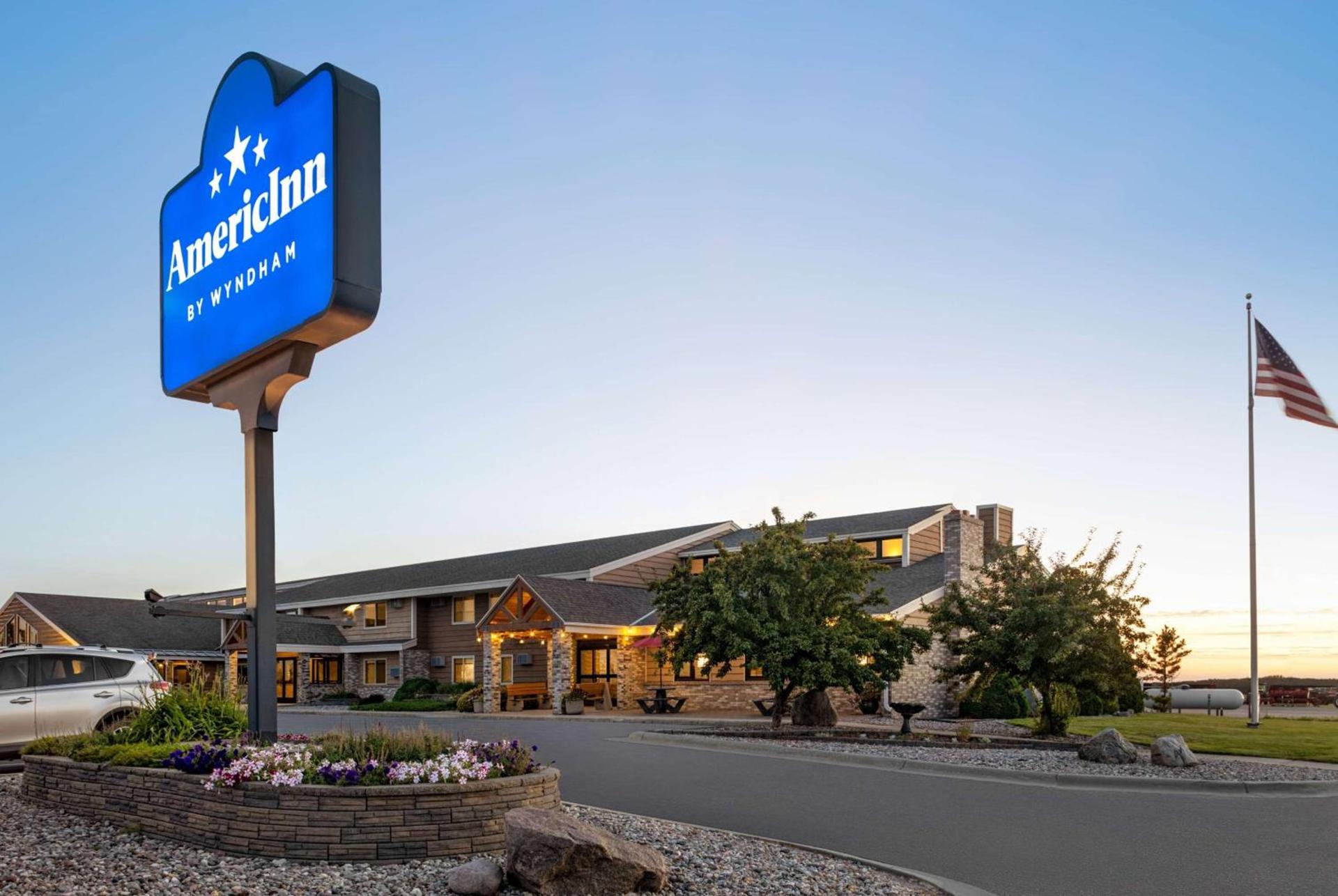 AmericInn by Wyndham Roseau photo 3