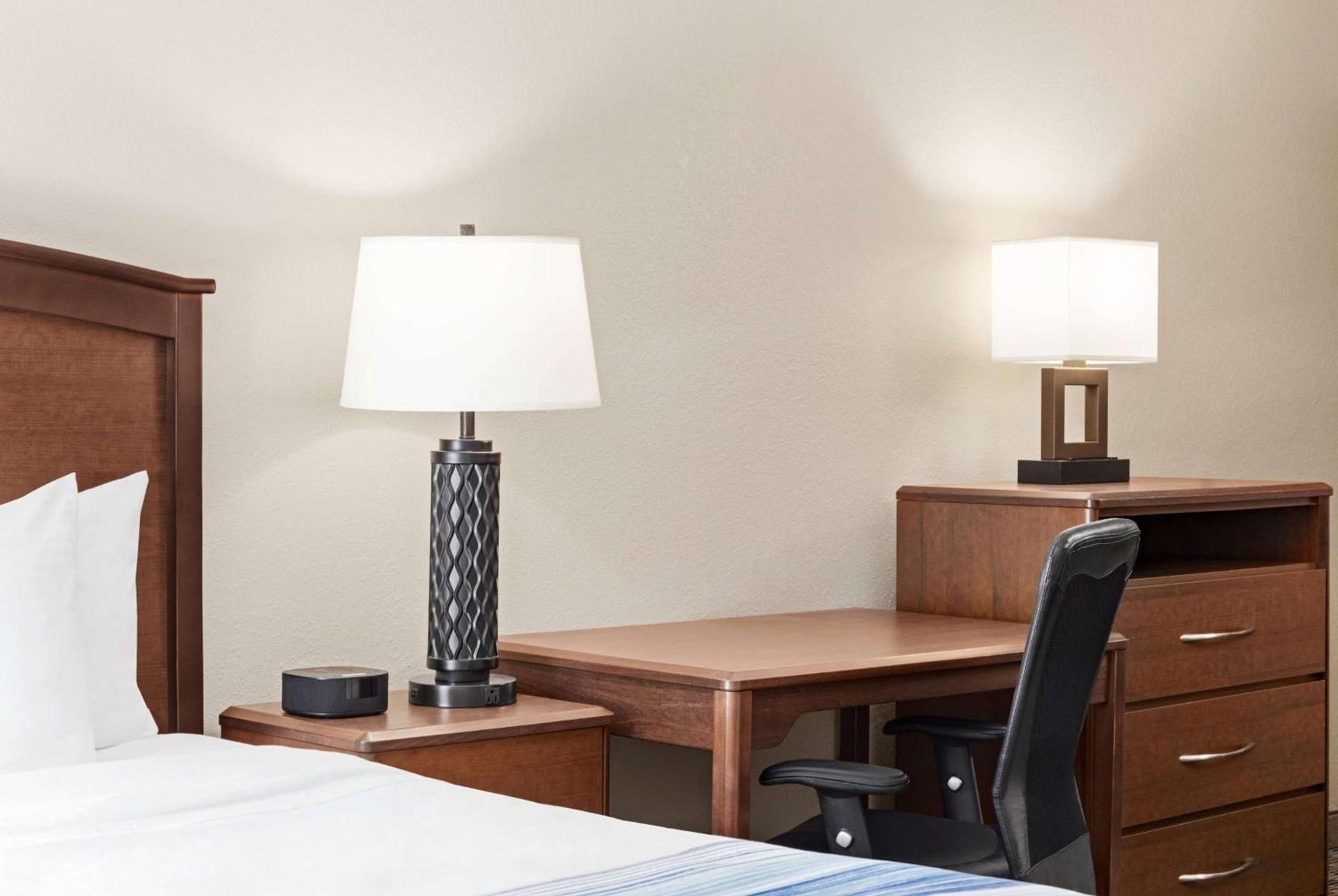 AmericInn by Wyndham Roseau photo 36