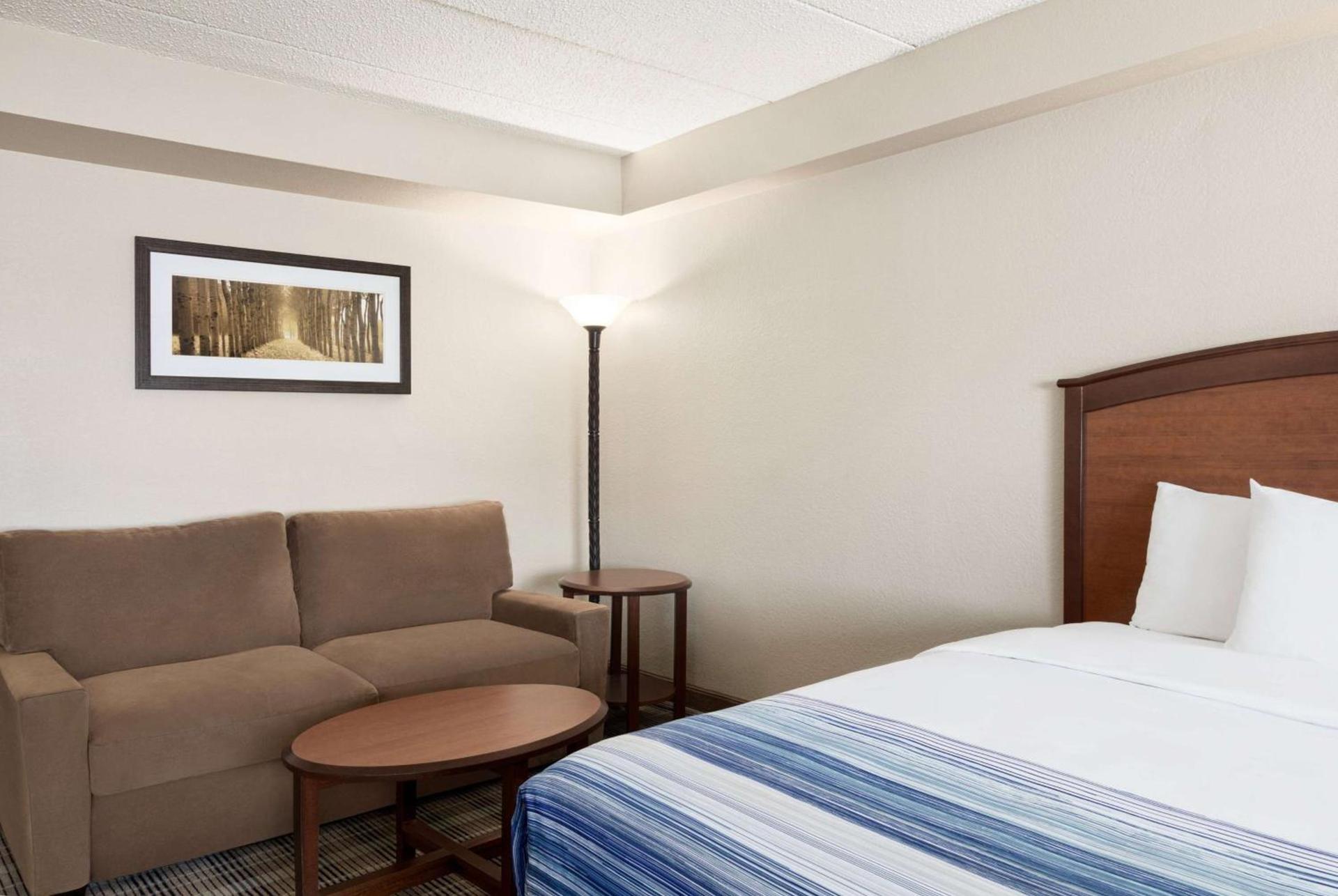 AmericInn by Wyndham Roseau photo 38