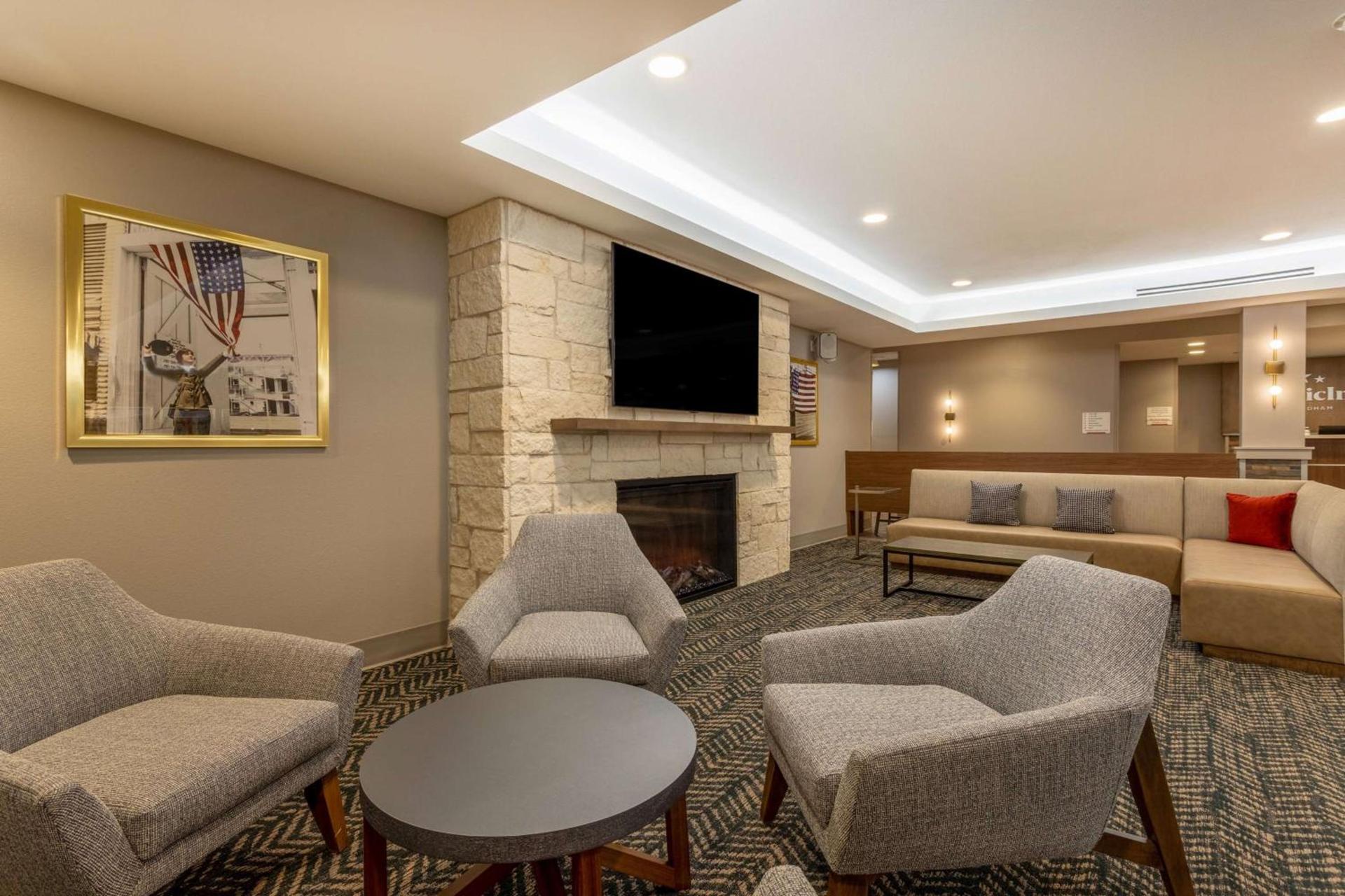 AmericInn by Wyndham San Angelo photo 40