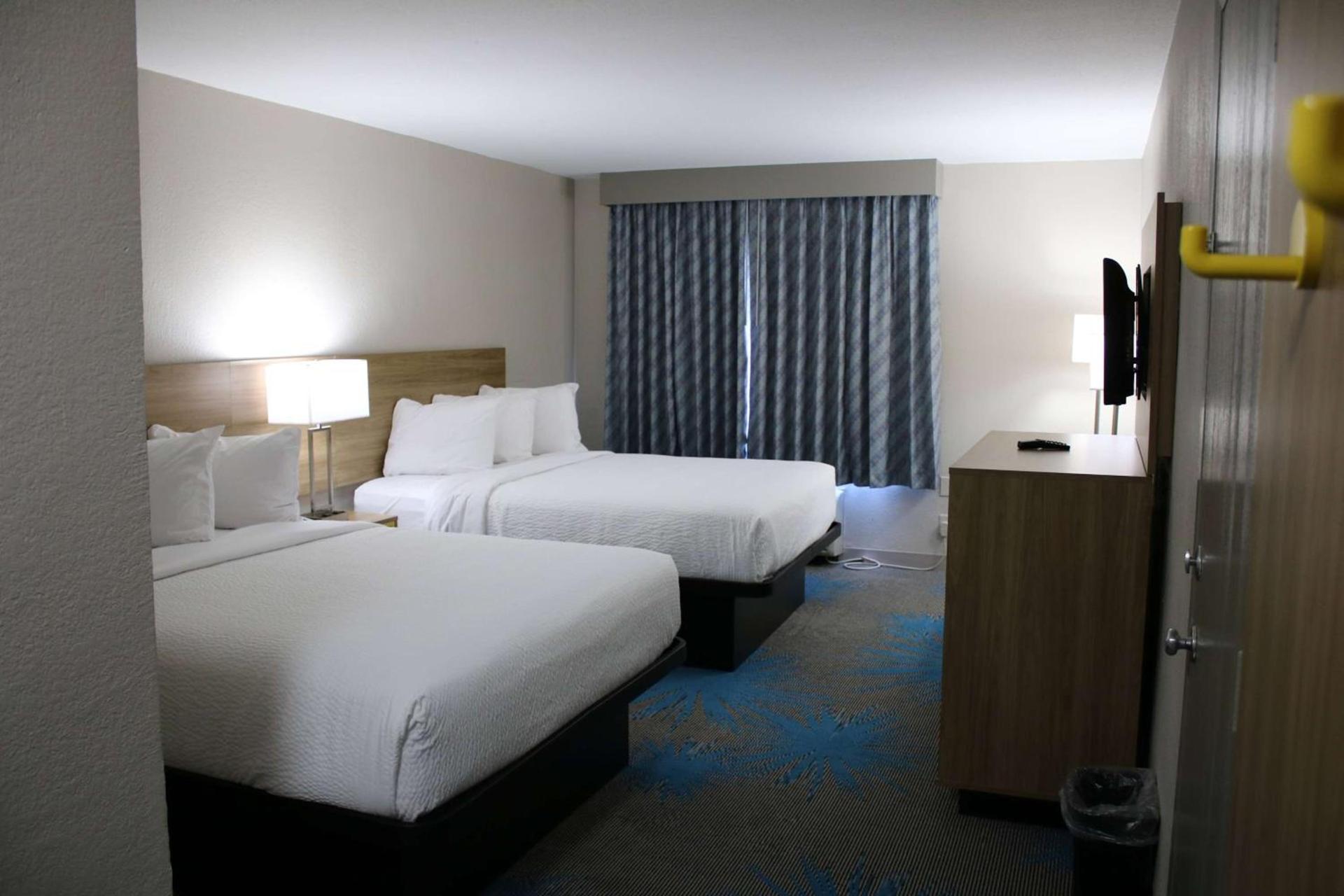 Days Inn by Wyndham Waco University Area photo 53