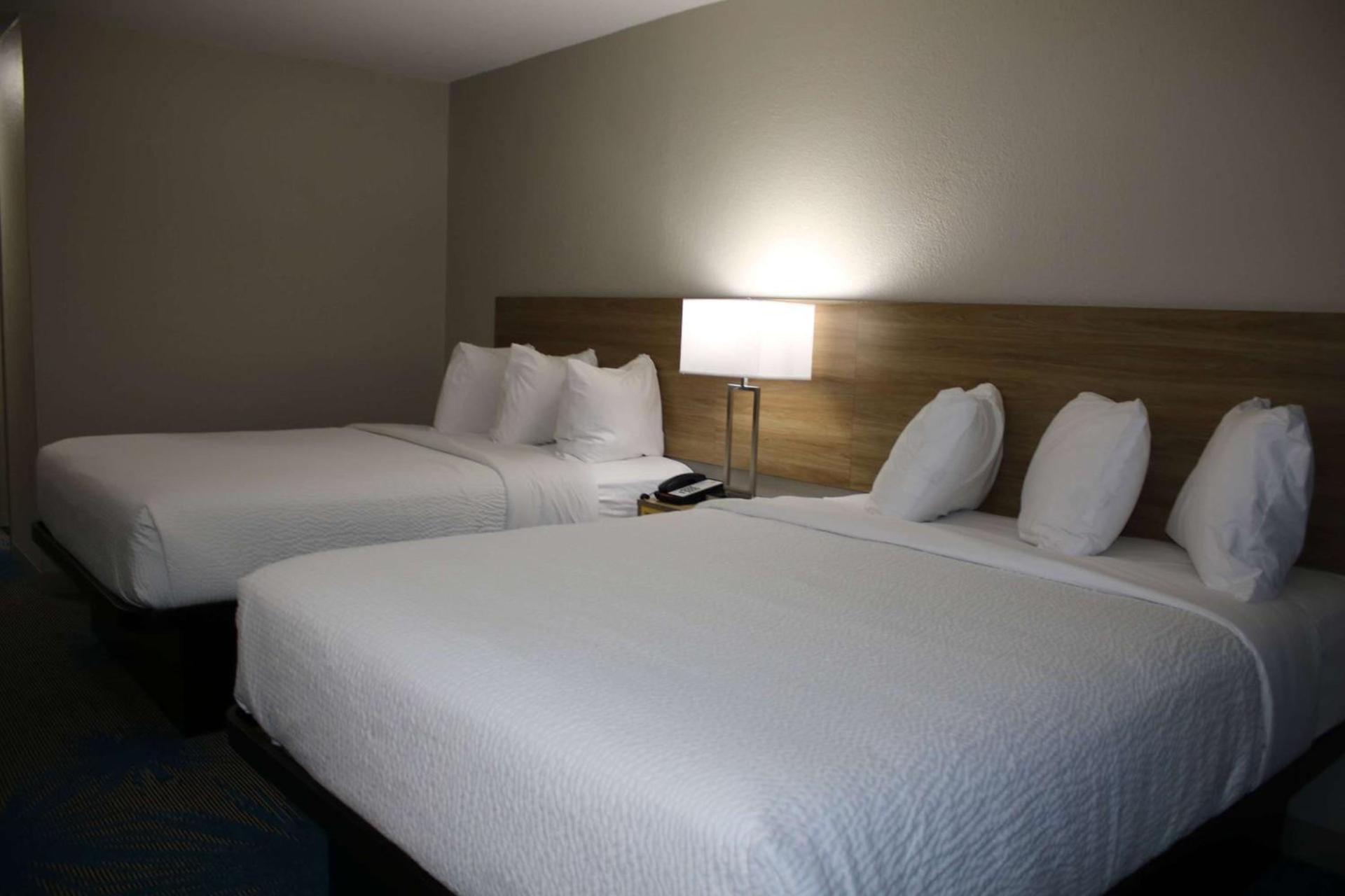 Days Inn by Wyndham Waco University Area photo 54