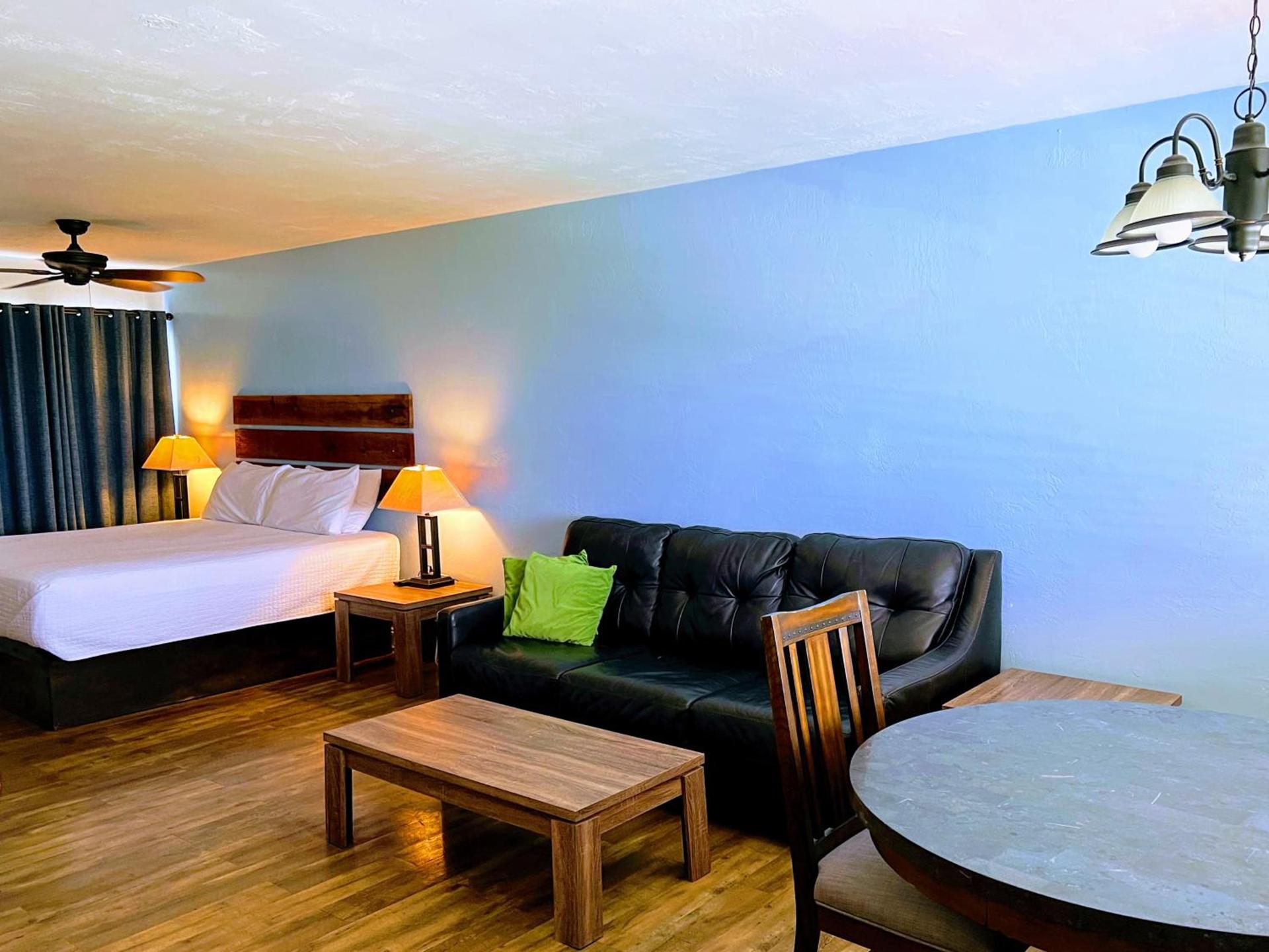 Knight's Key Suites photo 12