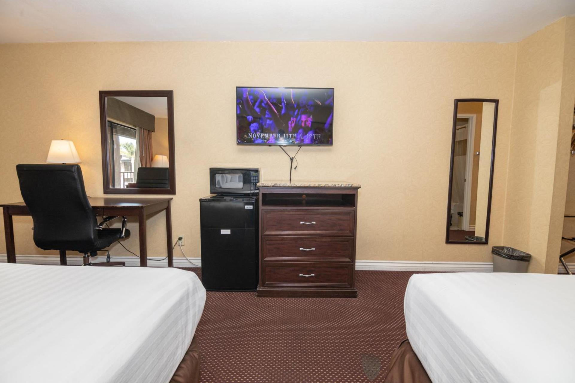 Hospitality Inn photo 16