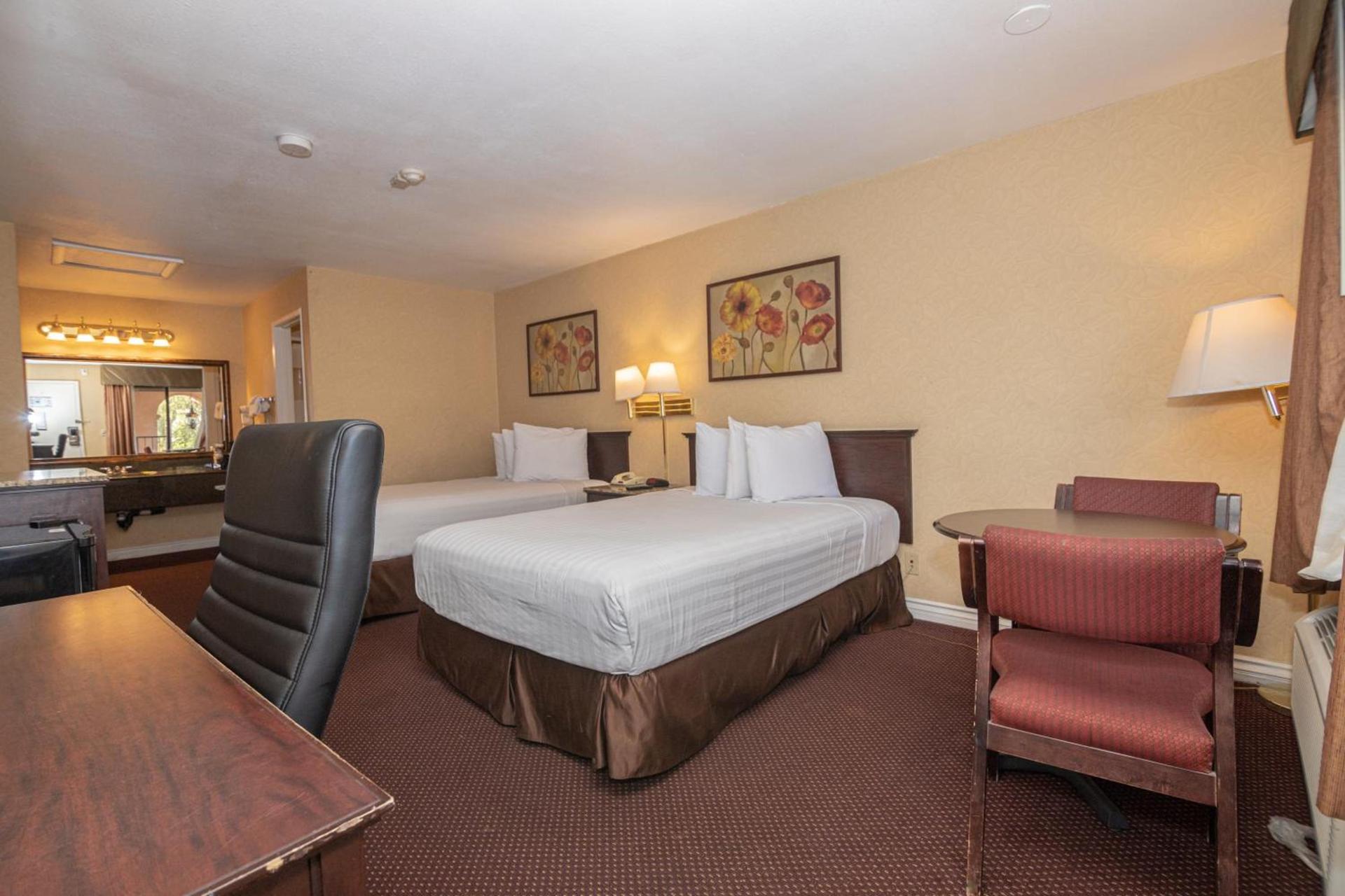 Hospitality Inn photo 22