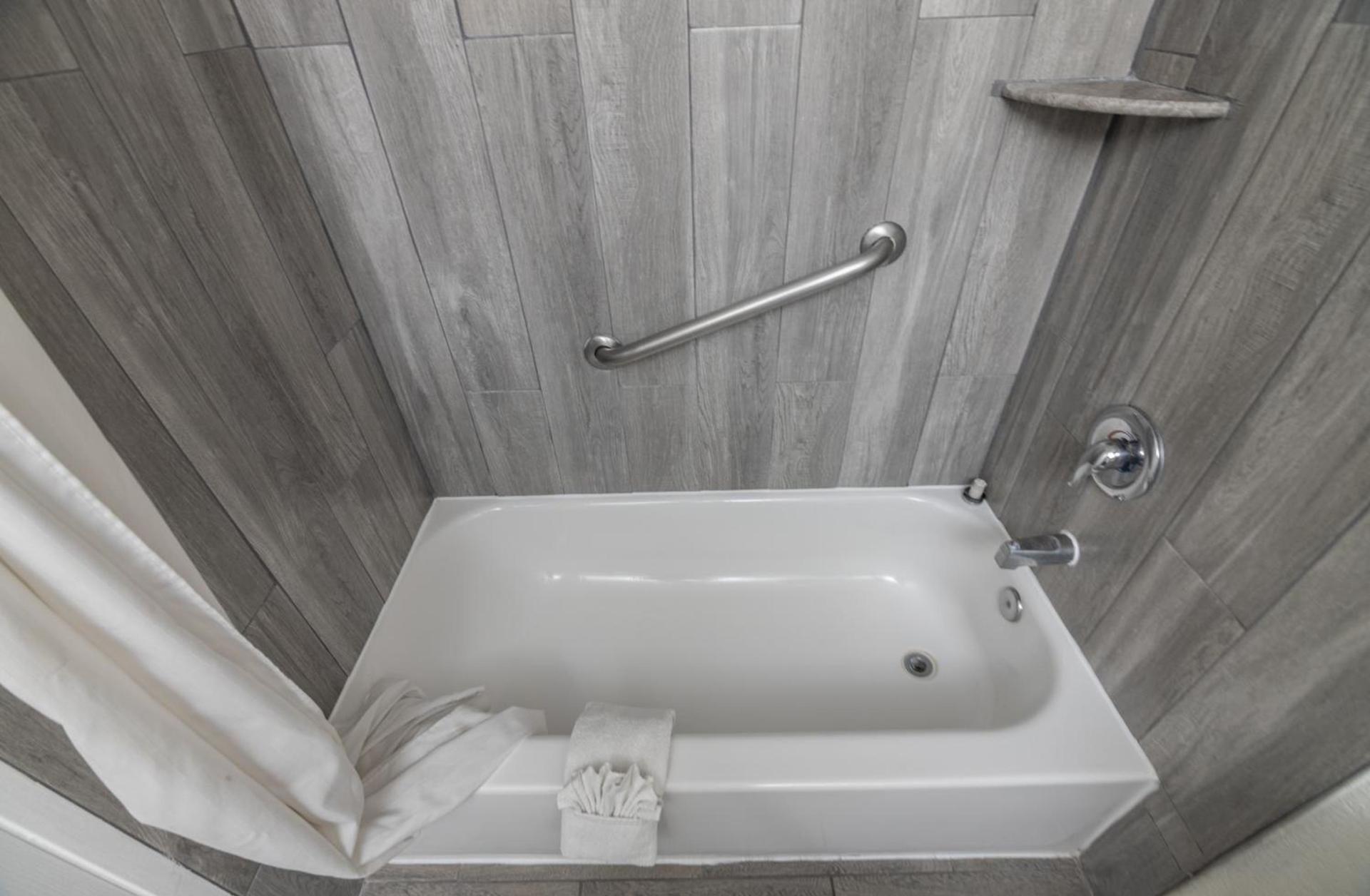 Hospitality Inn photo 23