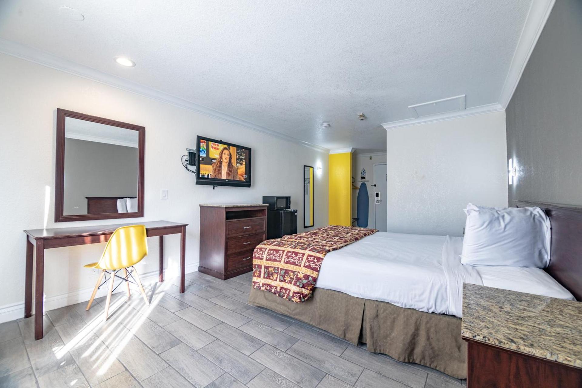 Hospitality Inn photo 24