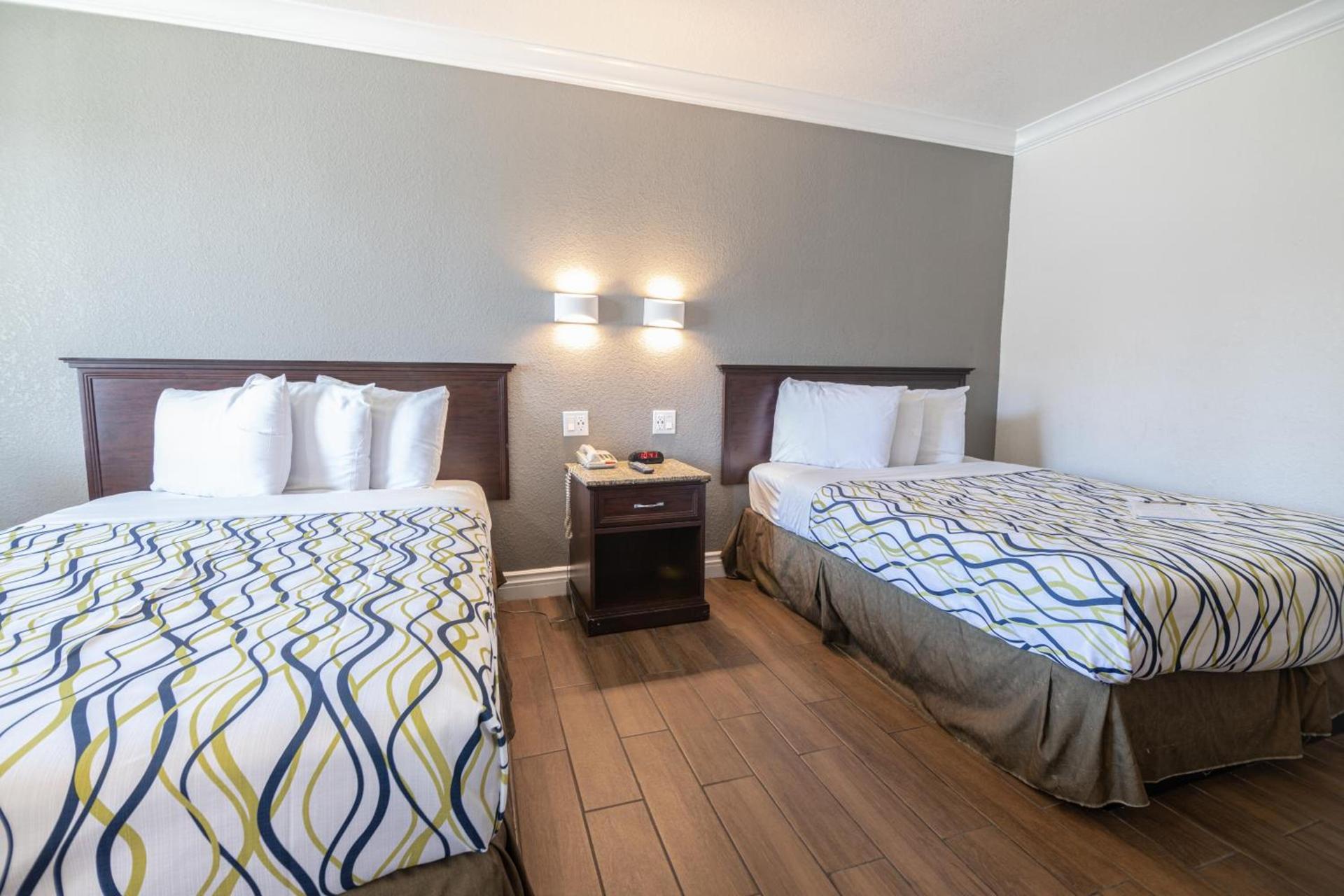 Hospitality Inn photo 32