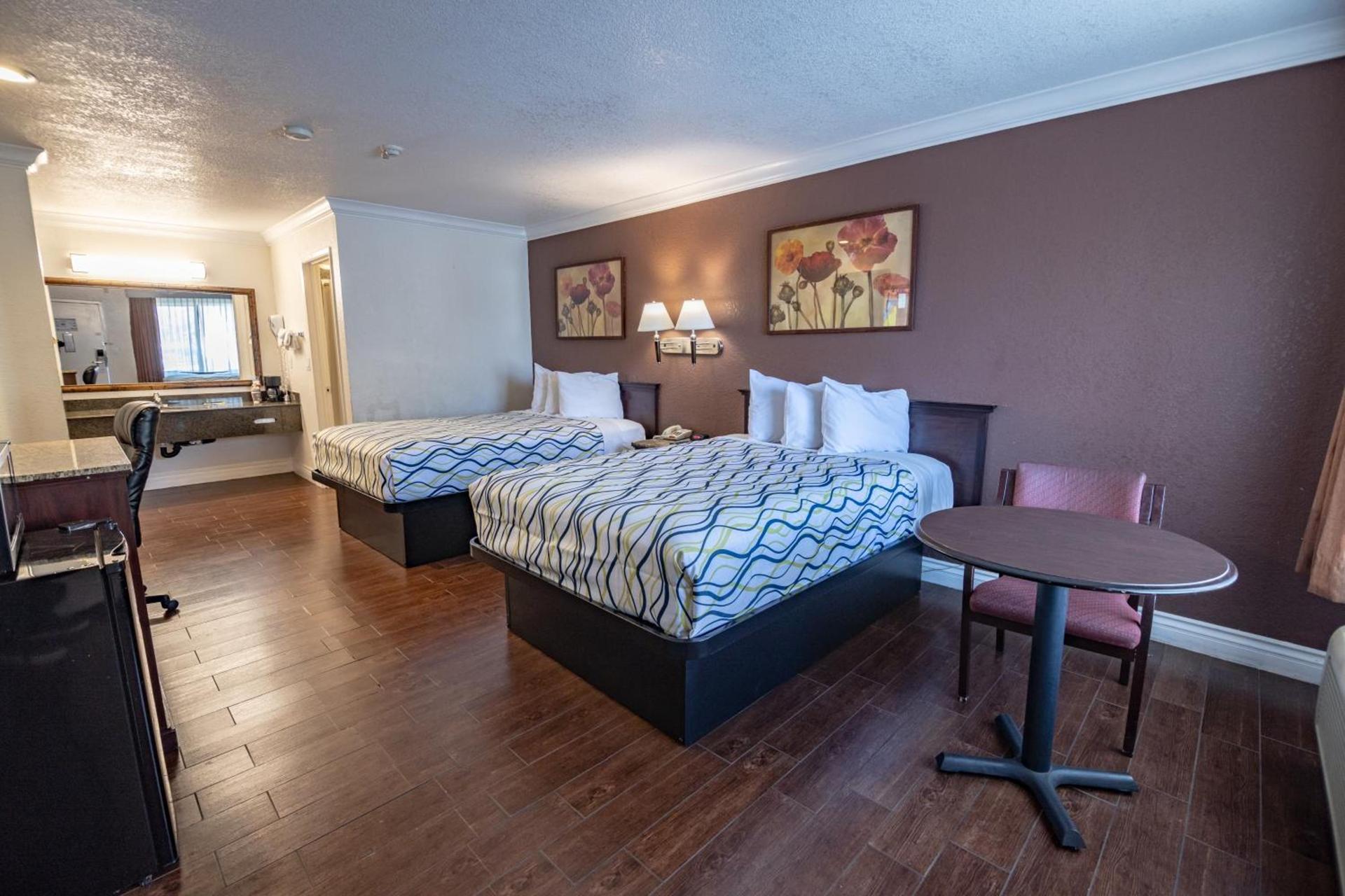 Hospitality Inn photo 37