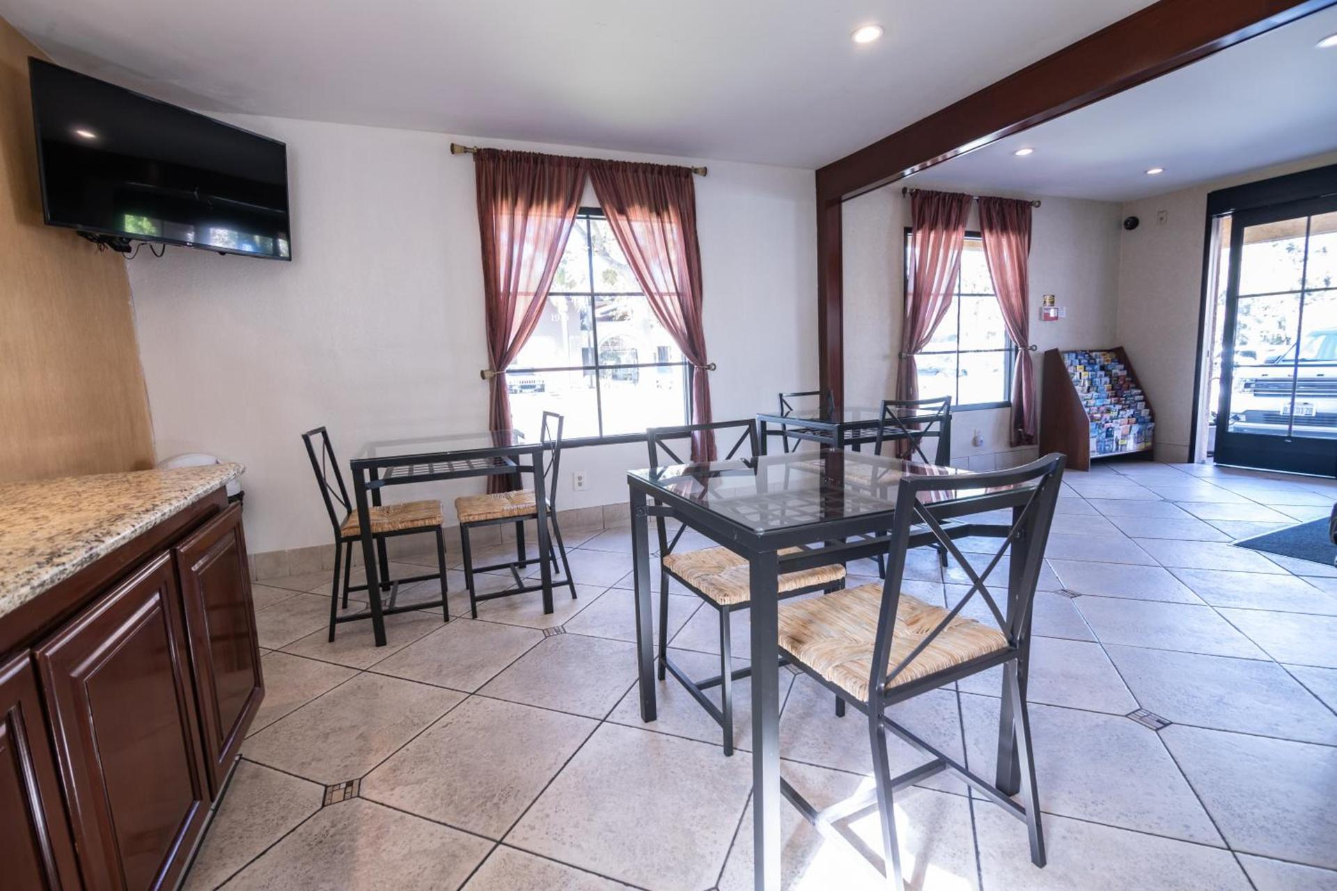 Hospitality Inn photo 38