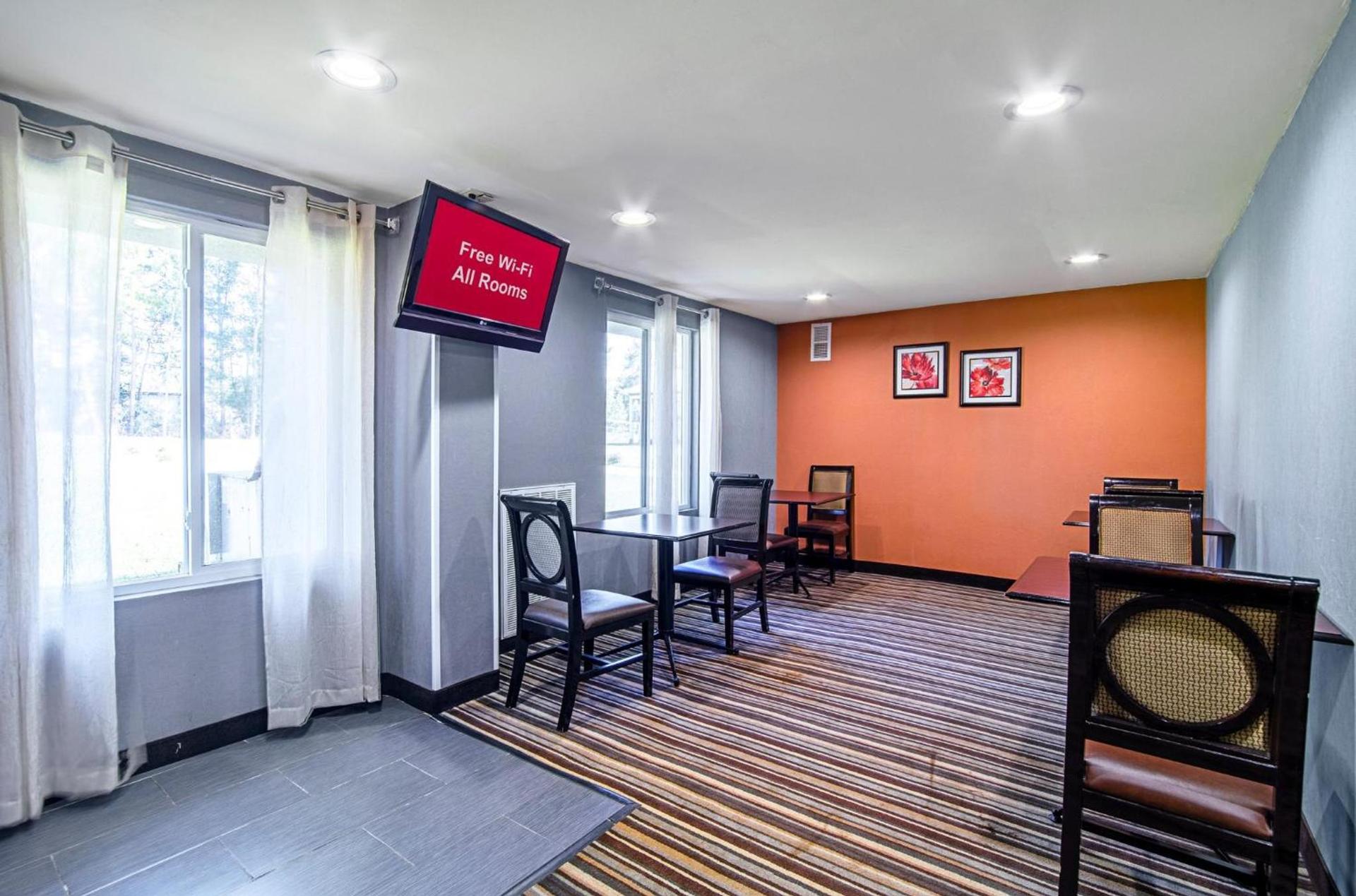 Red Roof Inn & Suites Greenwood, SC photo 33
