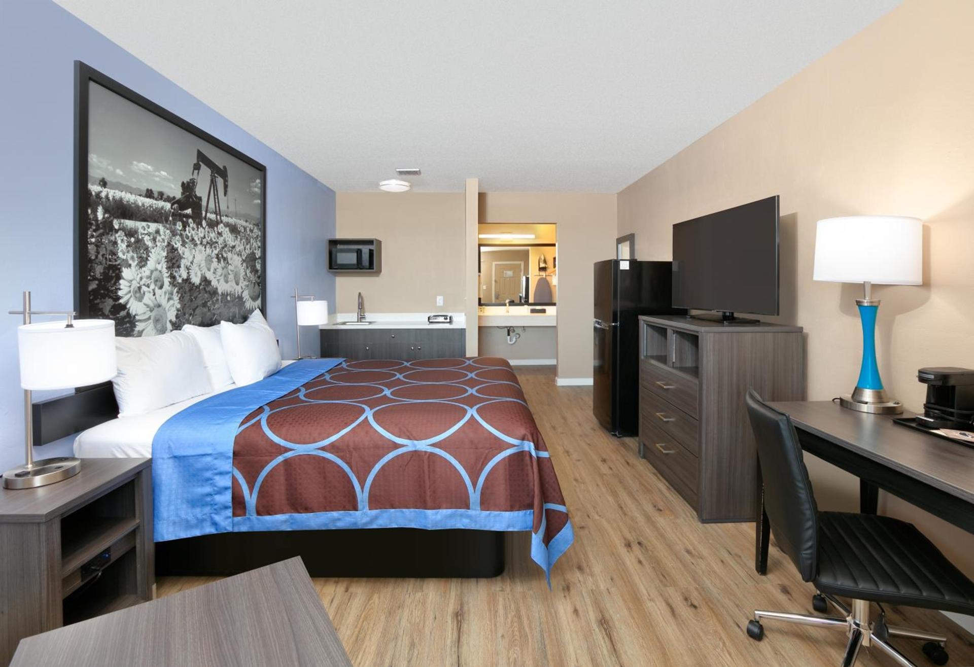 Super 8 by Wyndham Victoria - South - Hwy 59 photo 54