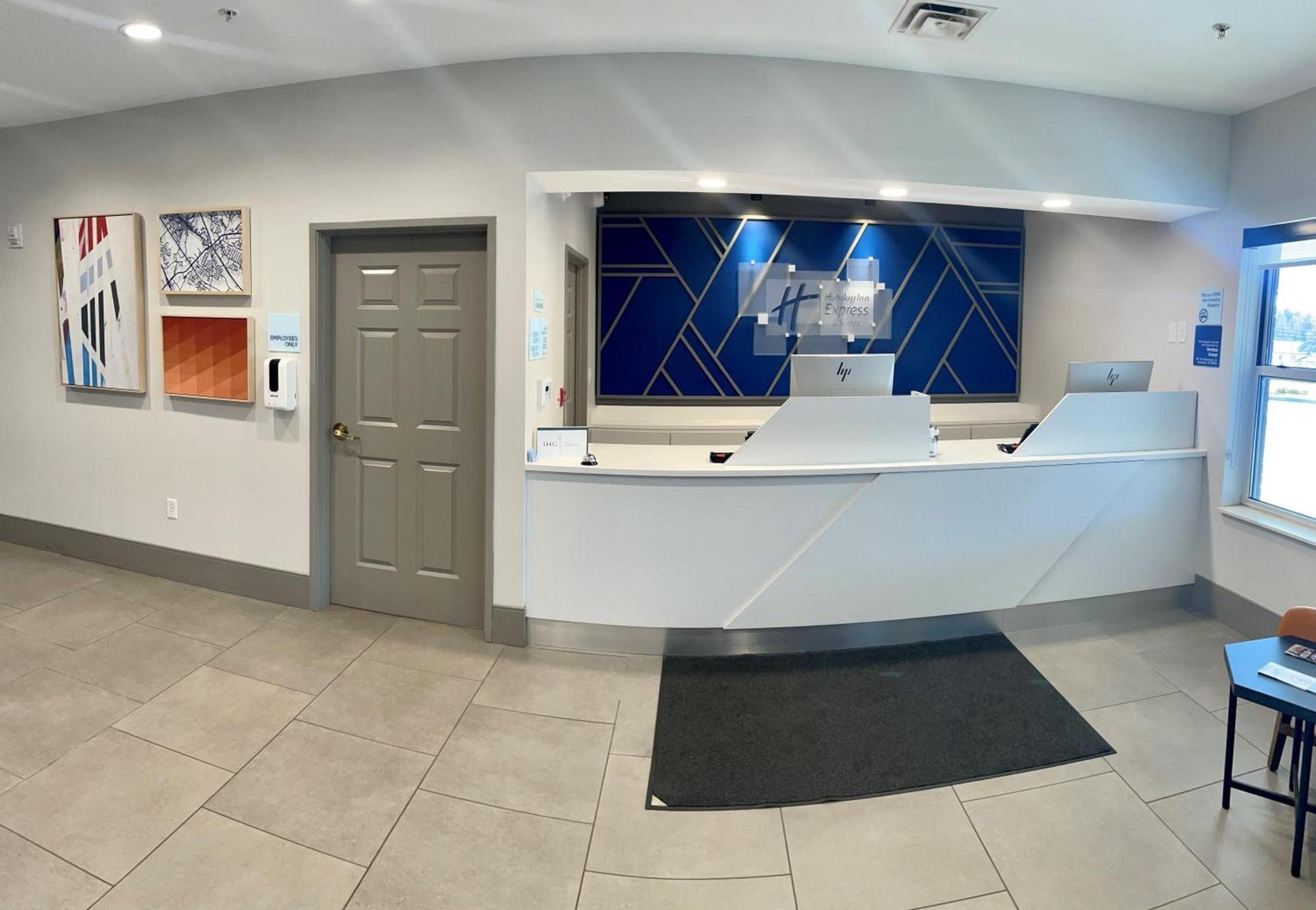 Holiday Inn Express & Suites Marquette by IHG photo 23