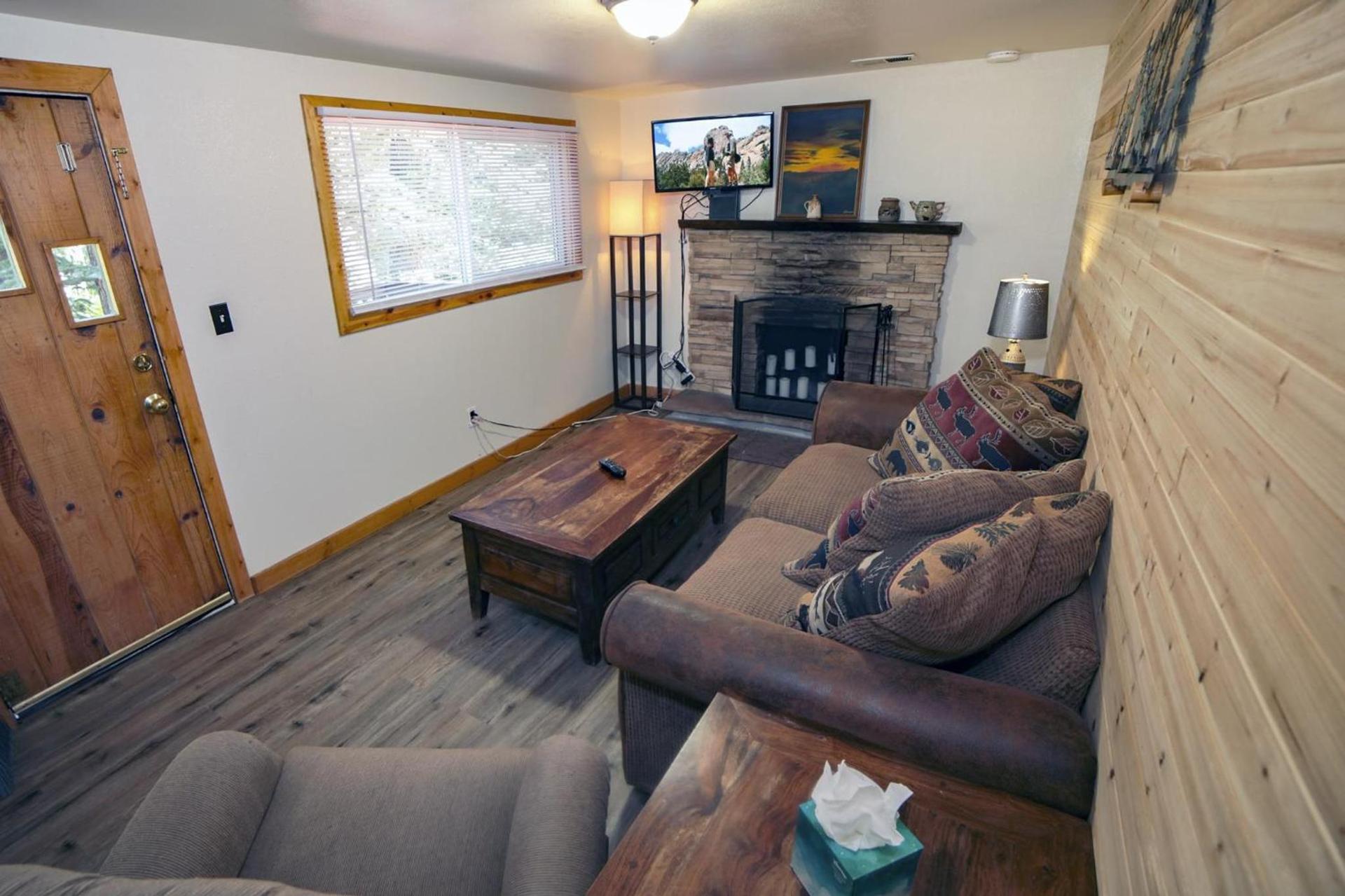 Ponderosa Lodge photo 17