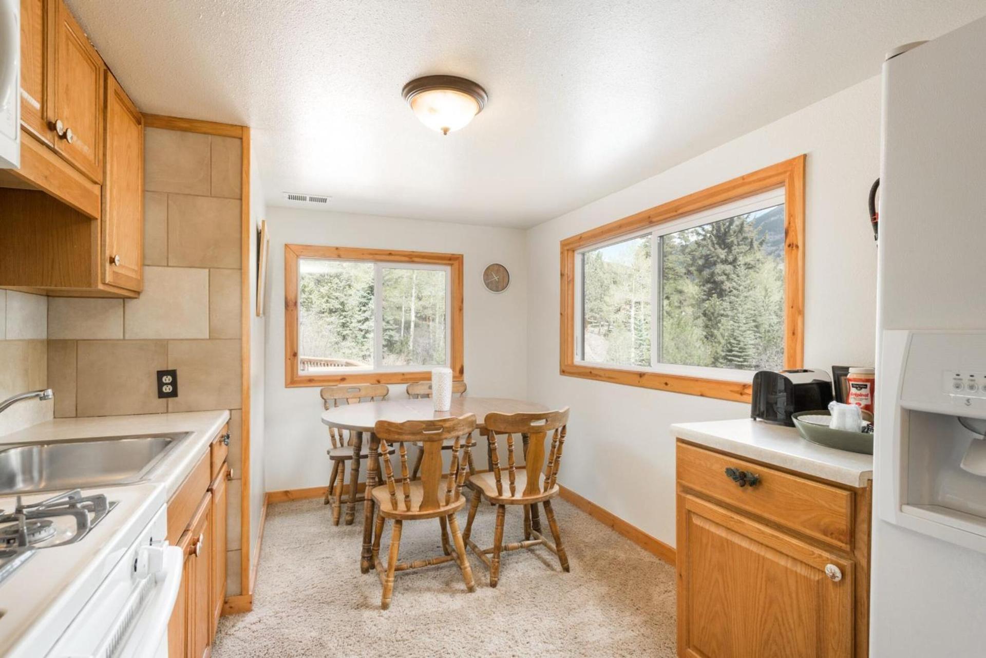 Ponderosa Lodge photo 23