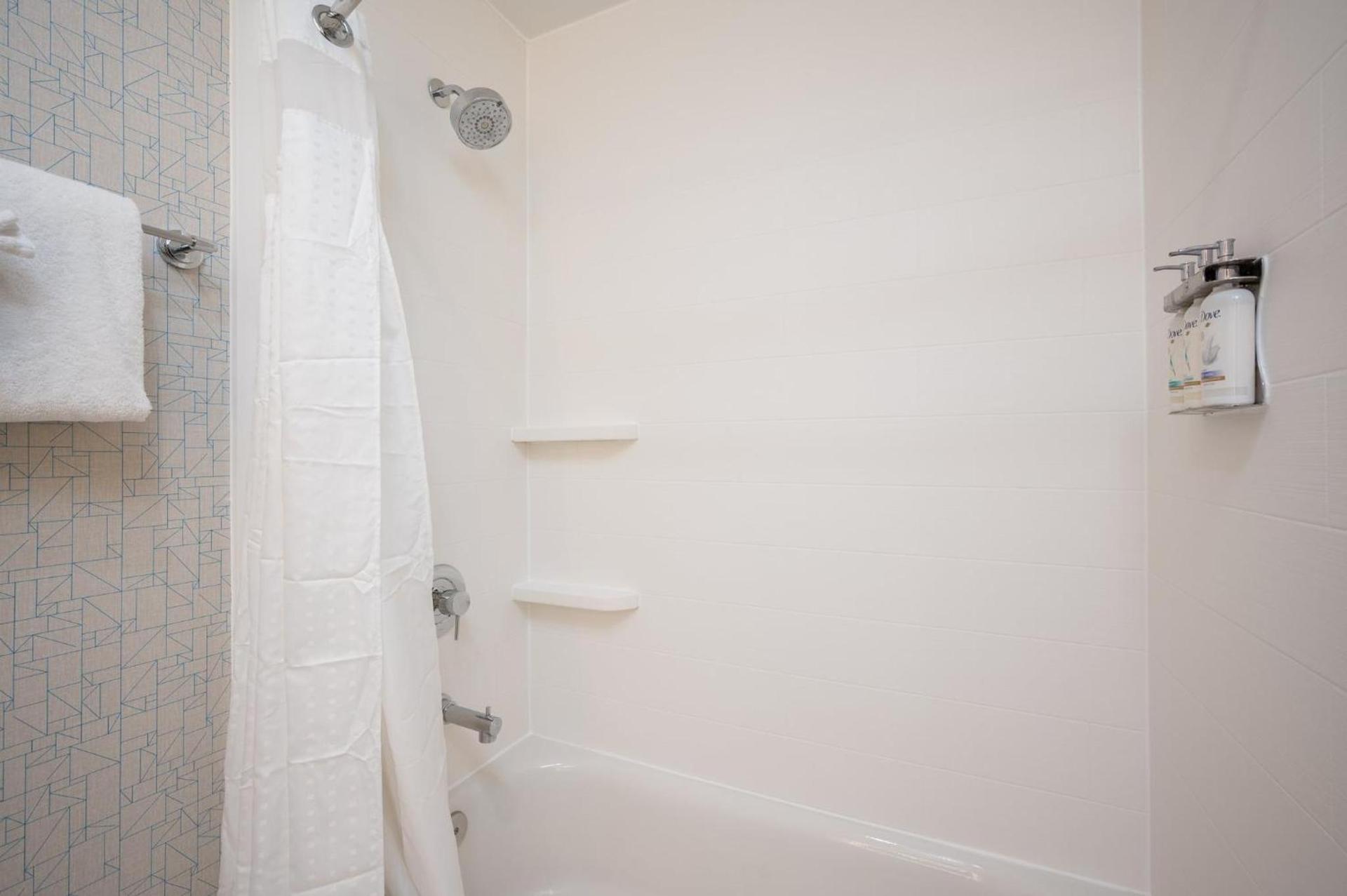 Holiday Inn Express Grover Beach-Pismo Beach Area by IHG photo 27