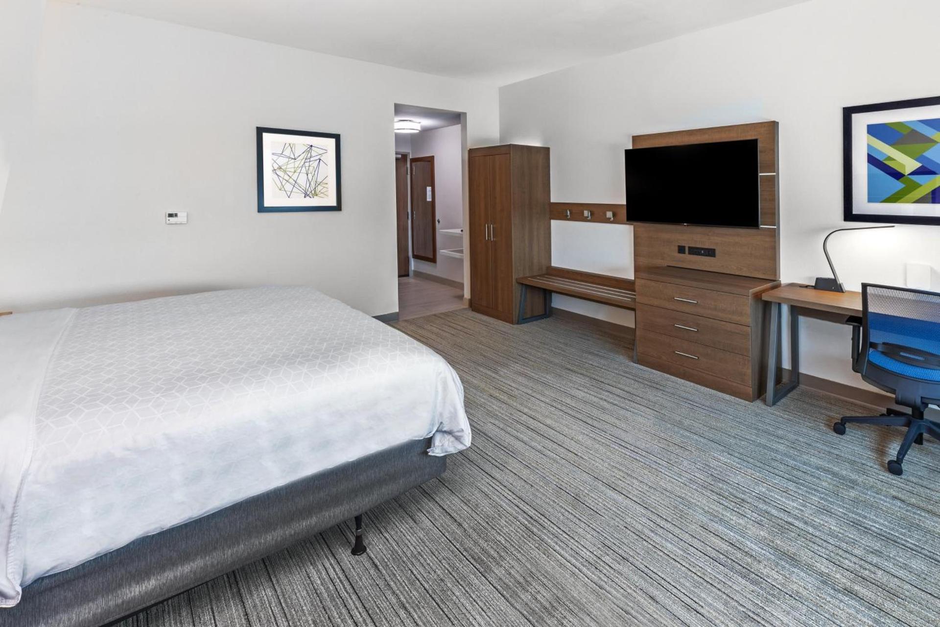 Holiday Inn Express & Suites - Stafford NW - Sugar Land by IHG photo 35