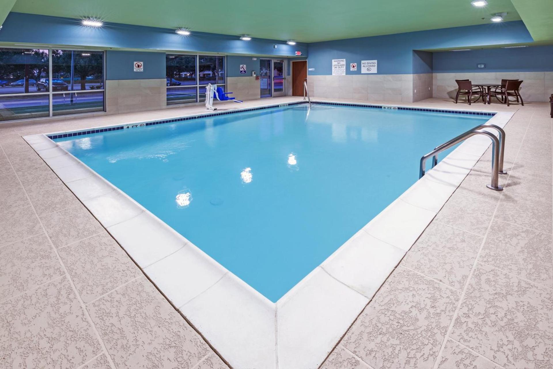 Holiday Inn Express & Suites - Stafford NW - Sugar Land by IHG photo 43