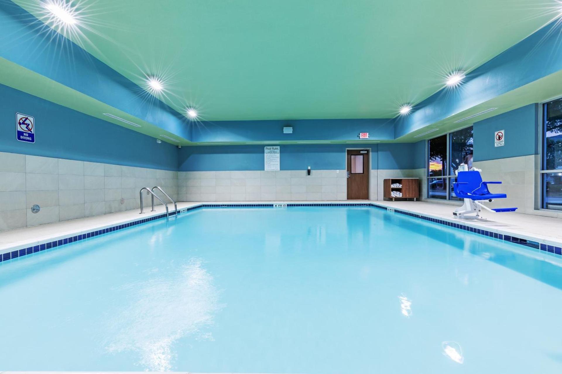 Holiday Inn Express & Suites - Stafford NW - Sugar Land by IHG photo 68
