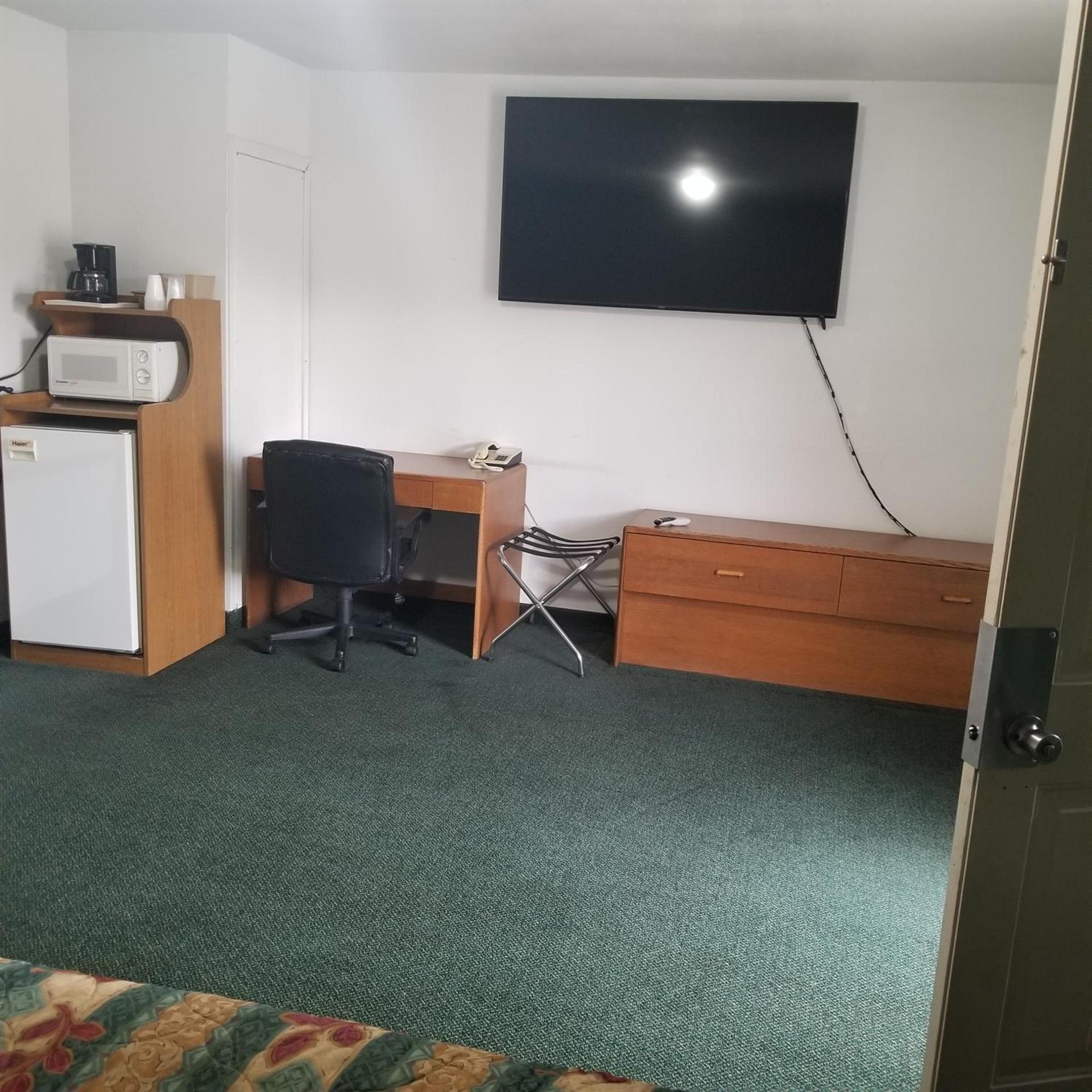 Budget 8 Motel photo 18