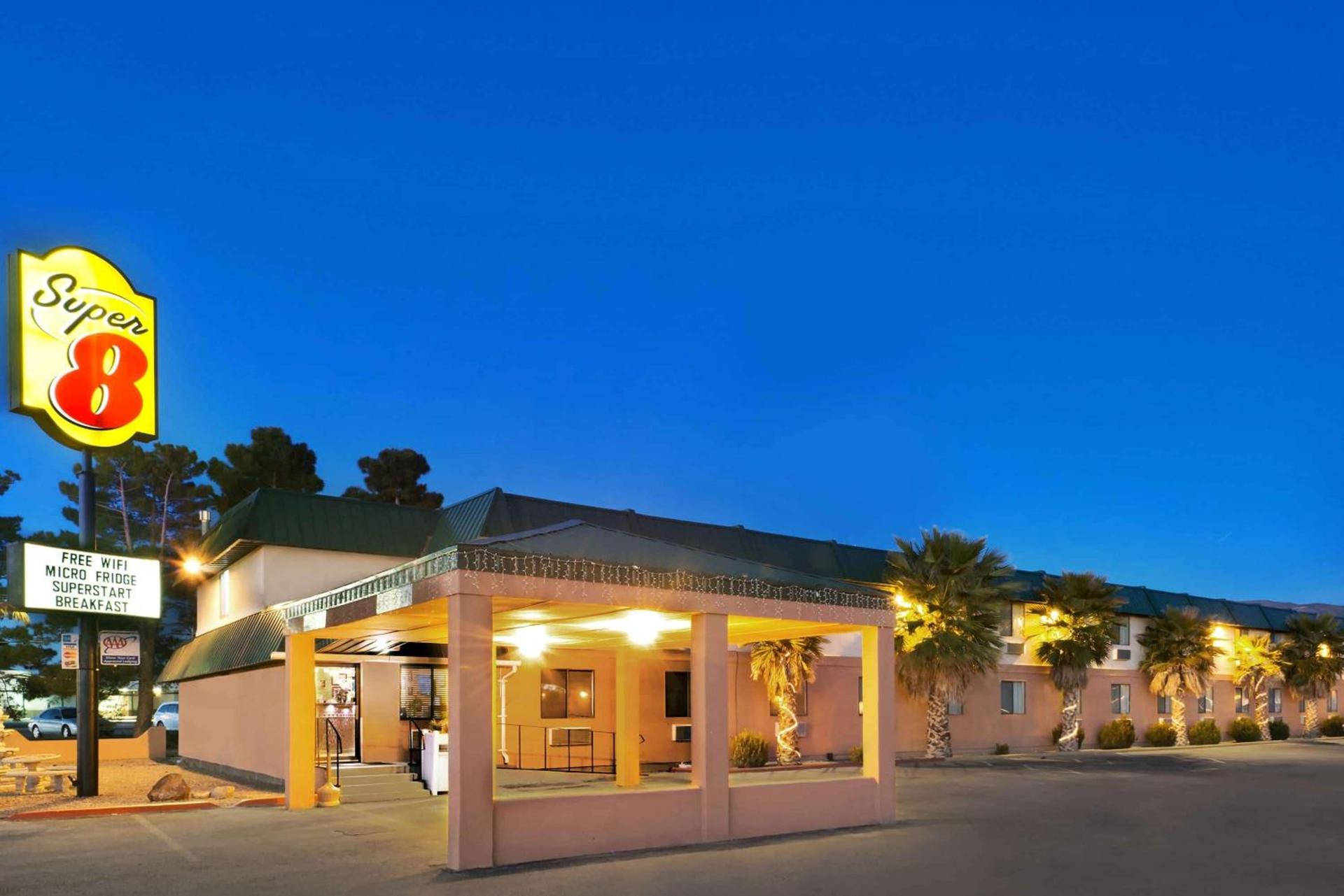 Super 8 by Wyndham Alamogordo - White Sands photo 3
